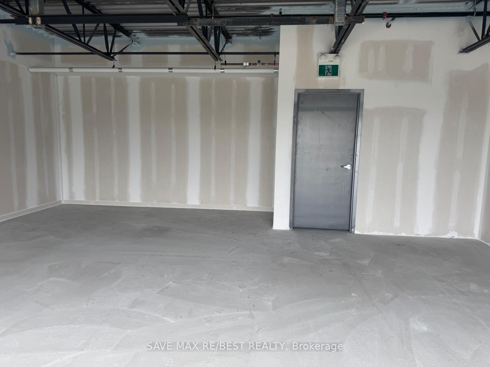 #block 5 - 591 Hanlon Creek Boulevard Property Photo 6