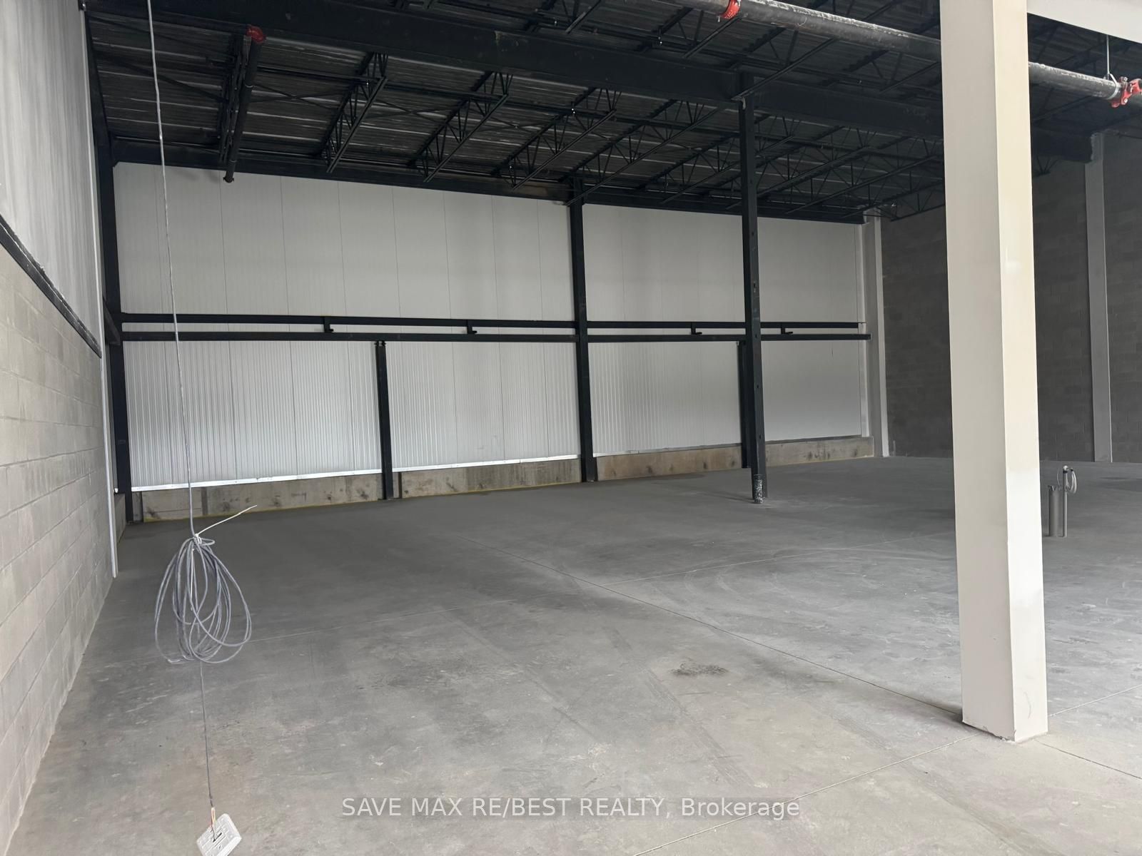 #block 5 - 591 Hanlon Creek Boulevard Property Photo 8