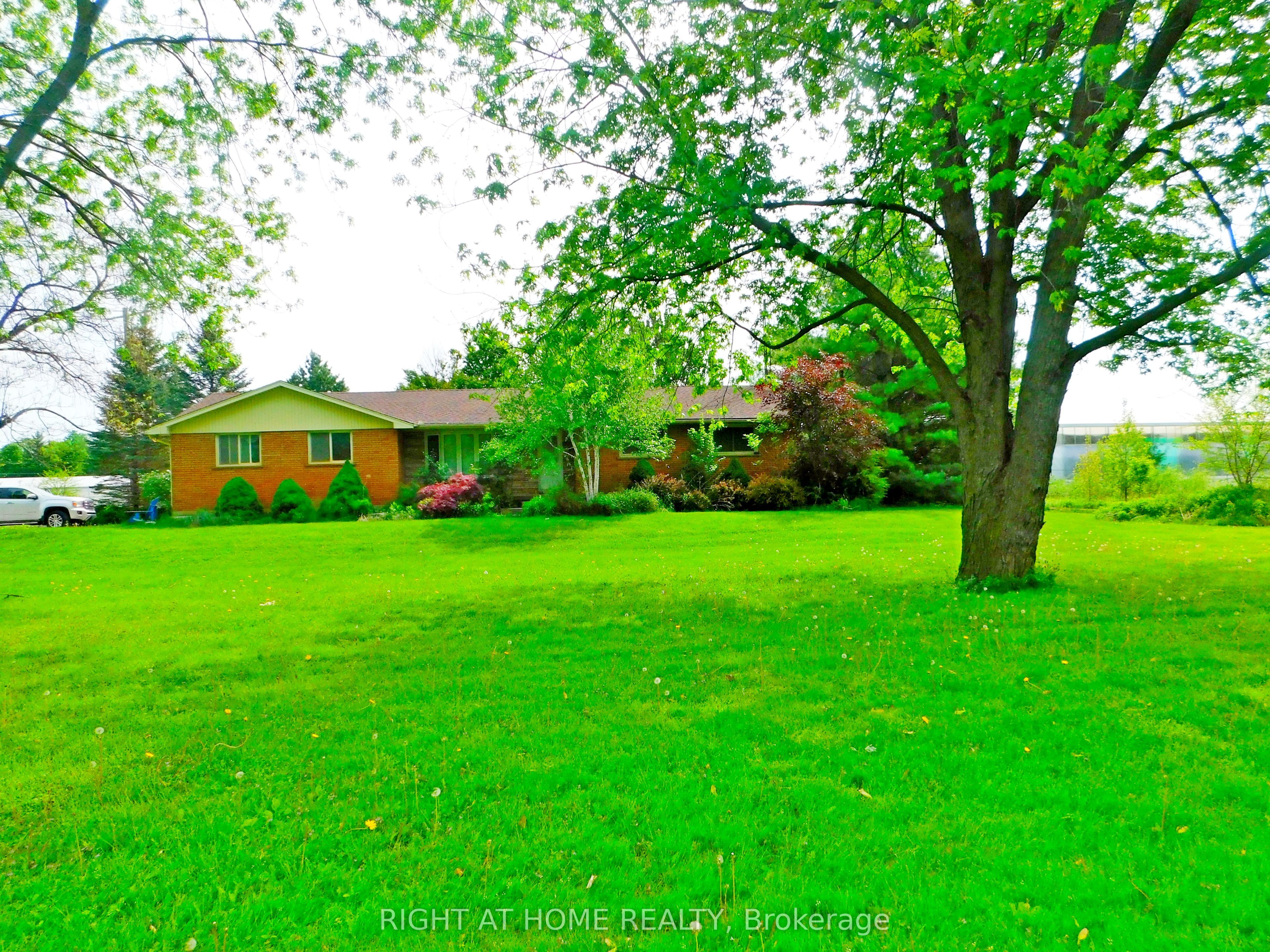 2492 24 Highway Property Photo 2