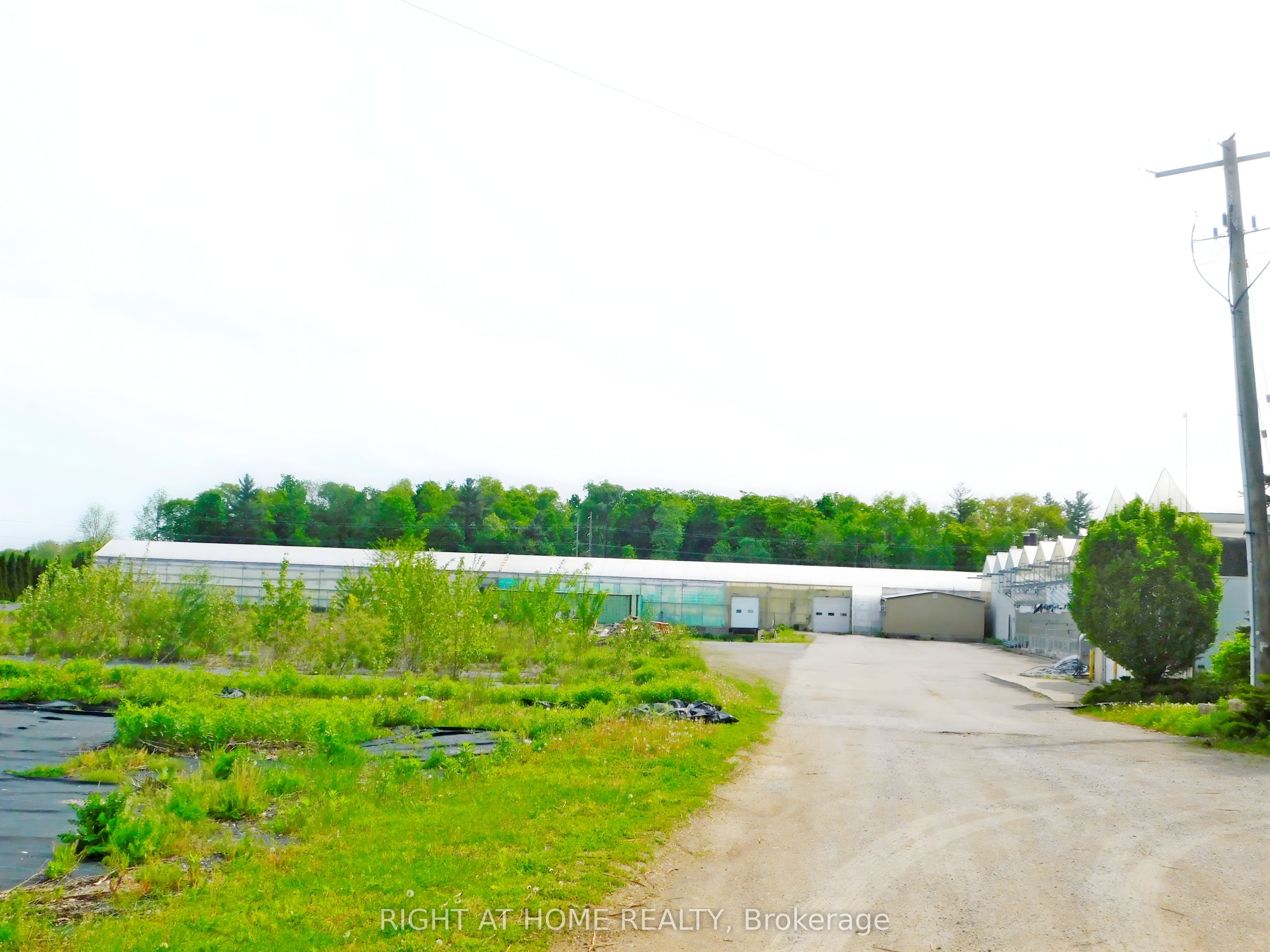 2492 24 Highway Property Photo 5