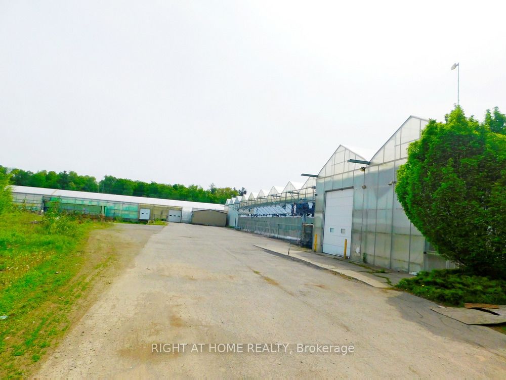 2492 24 Highway Property Photo 7