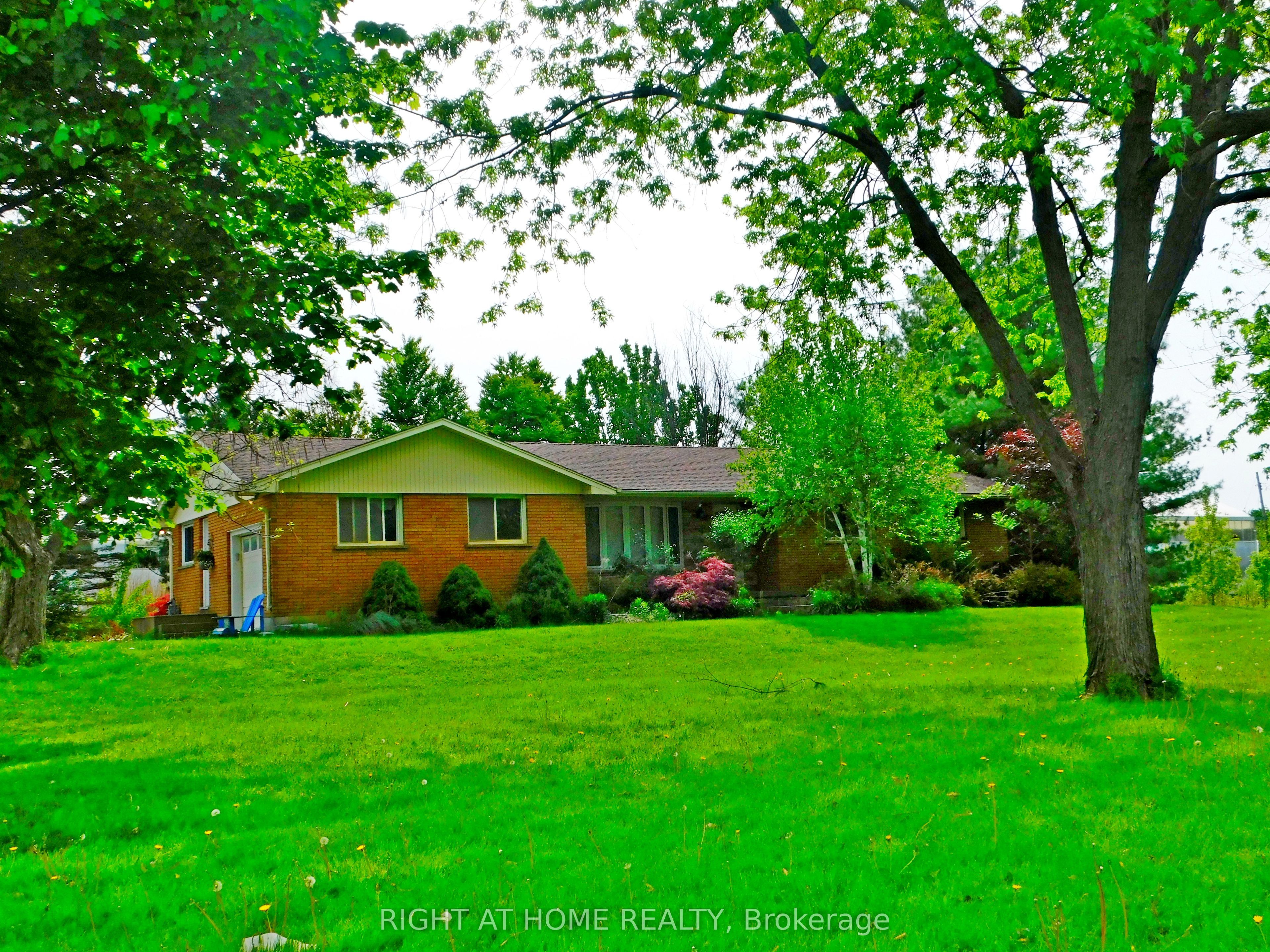 2492 24 Highway Property Photo 11