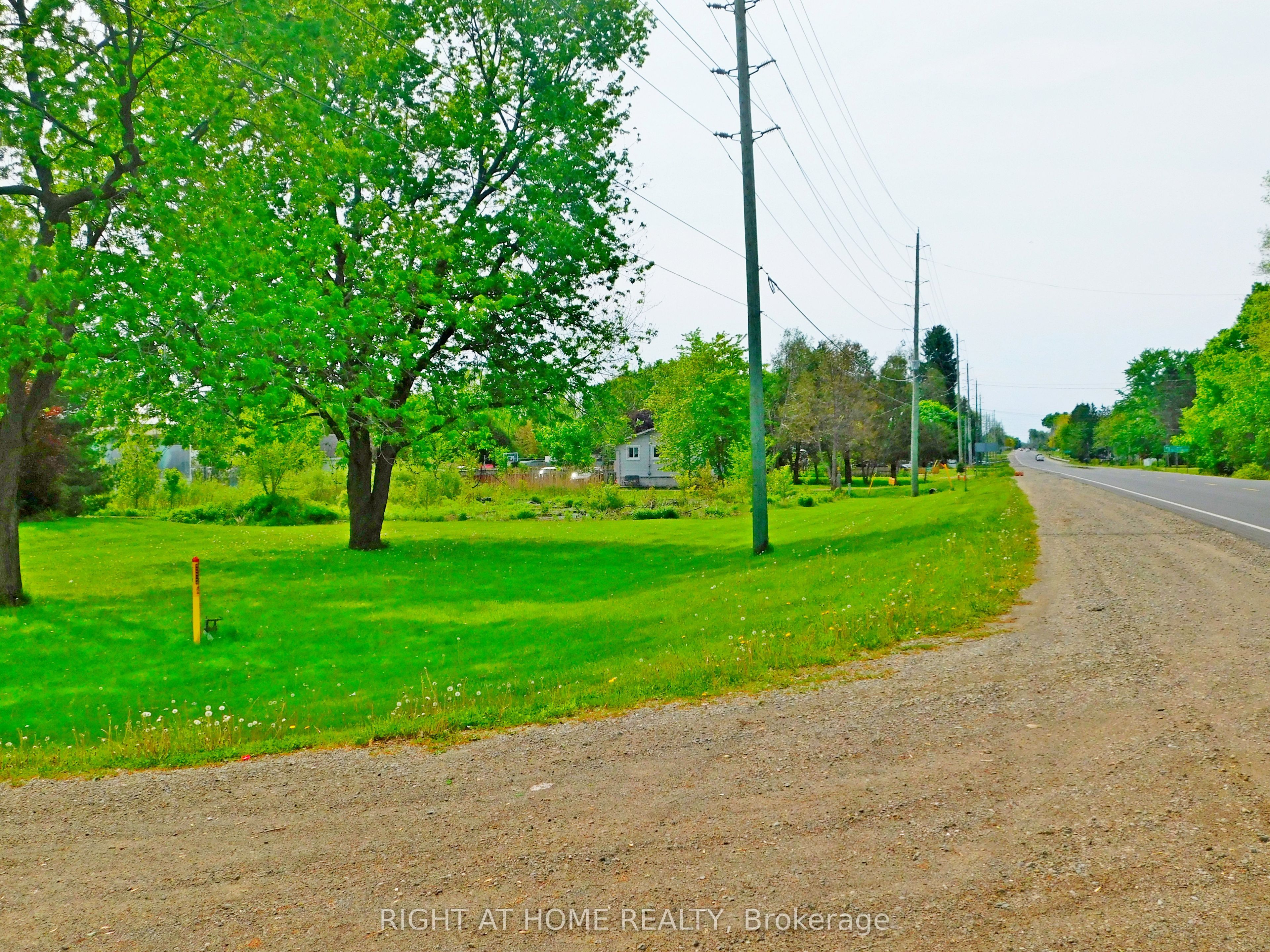 2492 24 Highway Property Photo 12