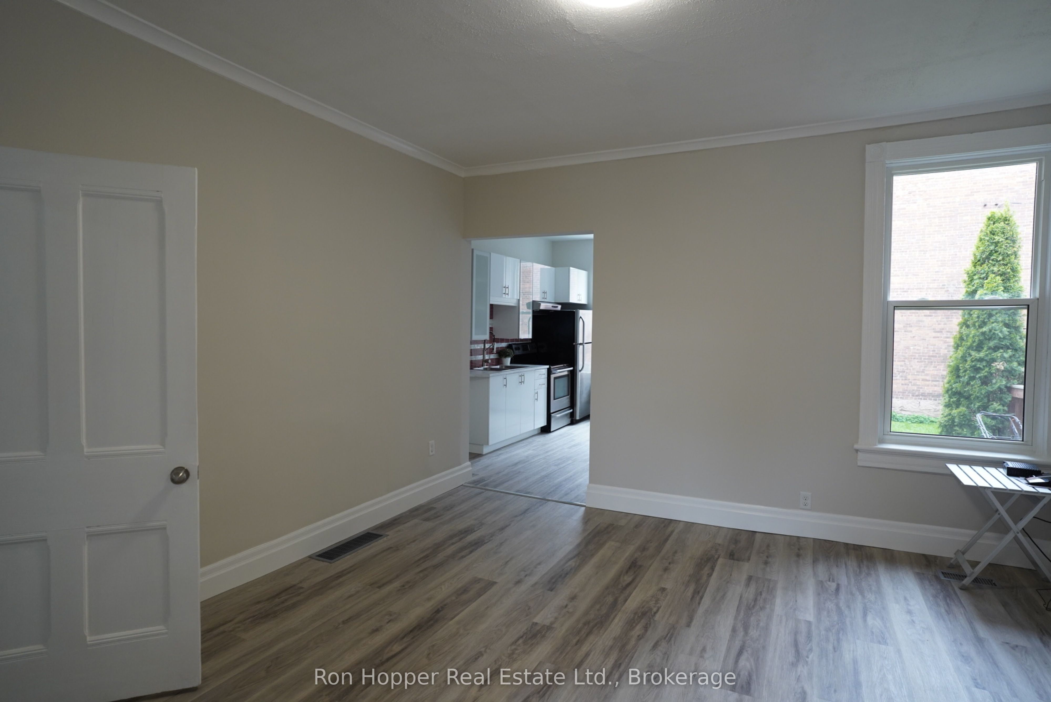 353 11th Street E Property Photo 6
