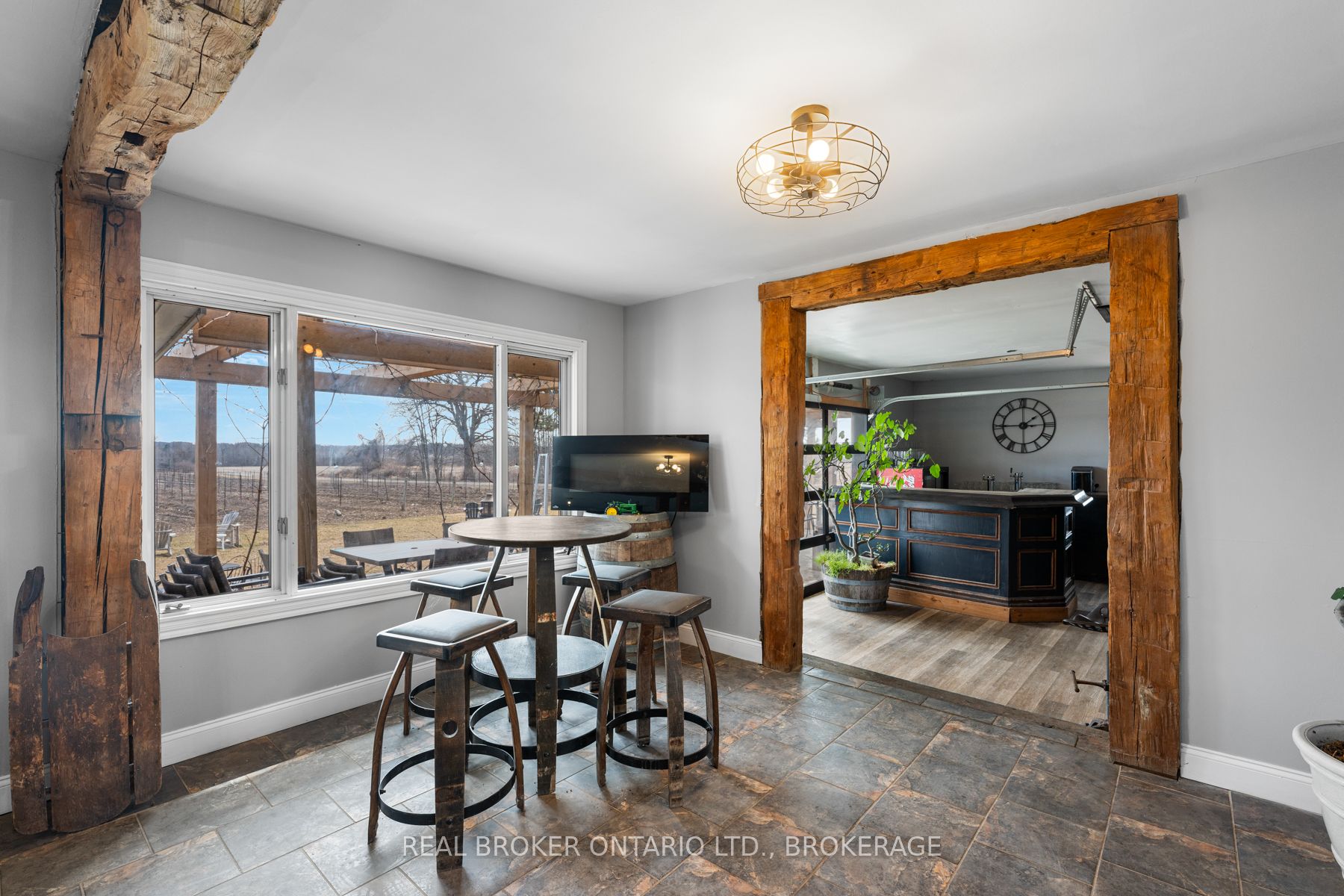 9656 Loyalist Parkway Property Photo 10