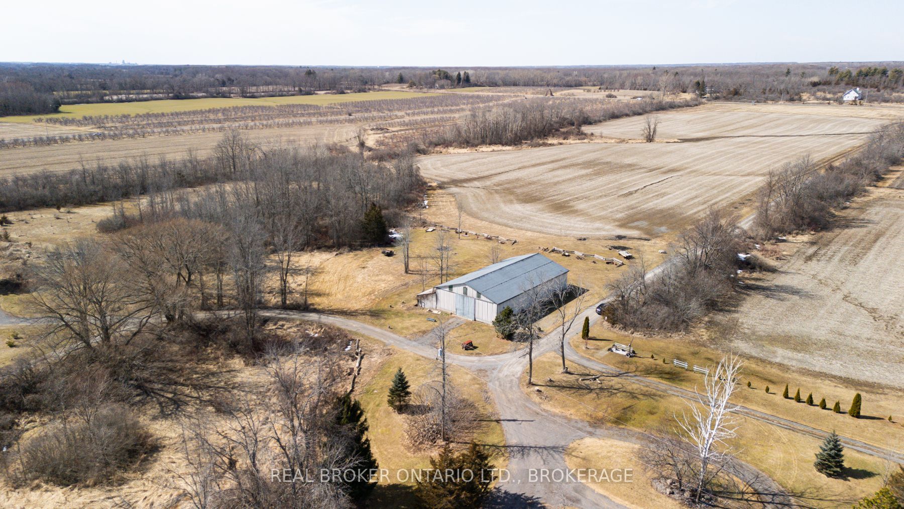 9656 Loyalist Parkway Property Photo 30