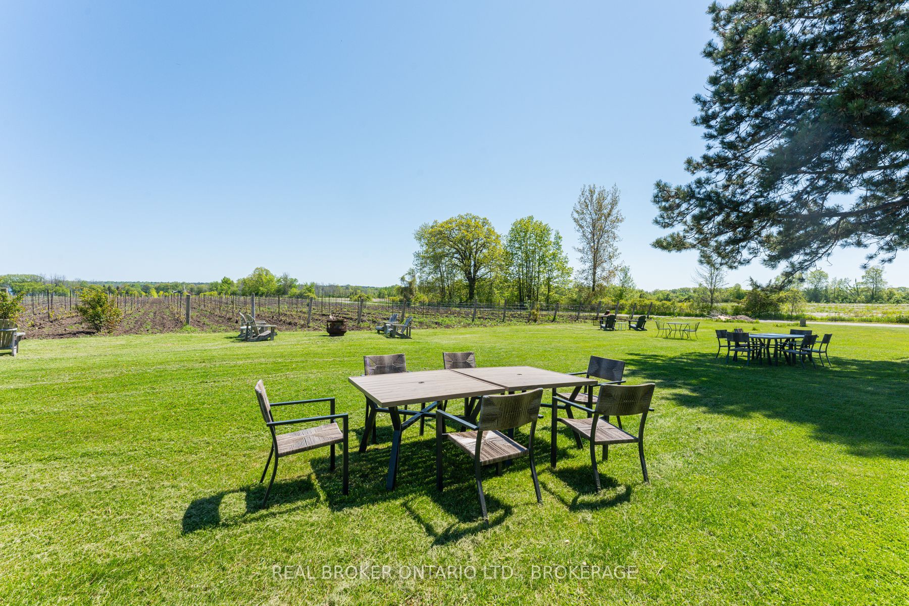 9656 Loyalist Parkway Property Photo 38