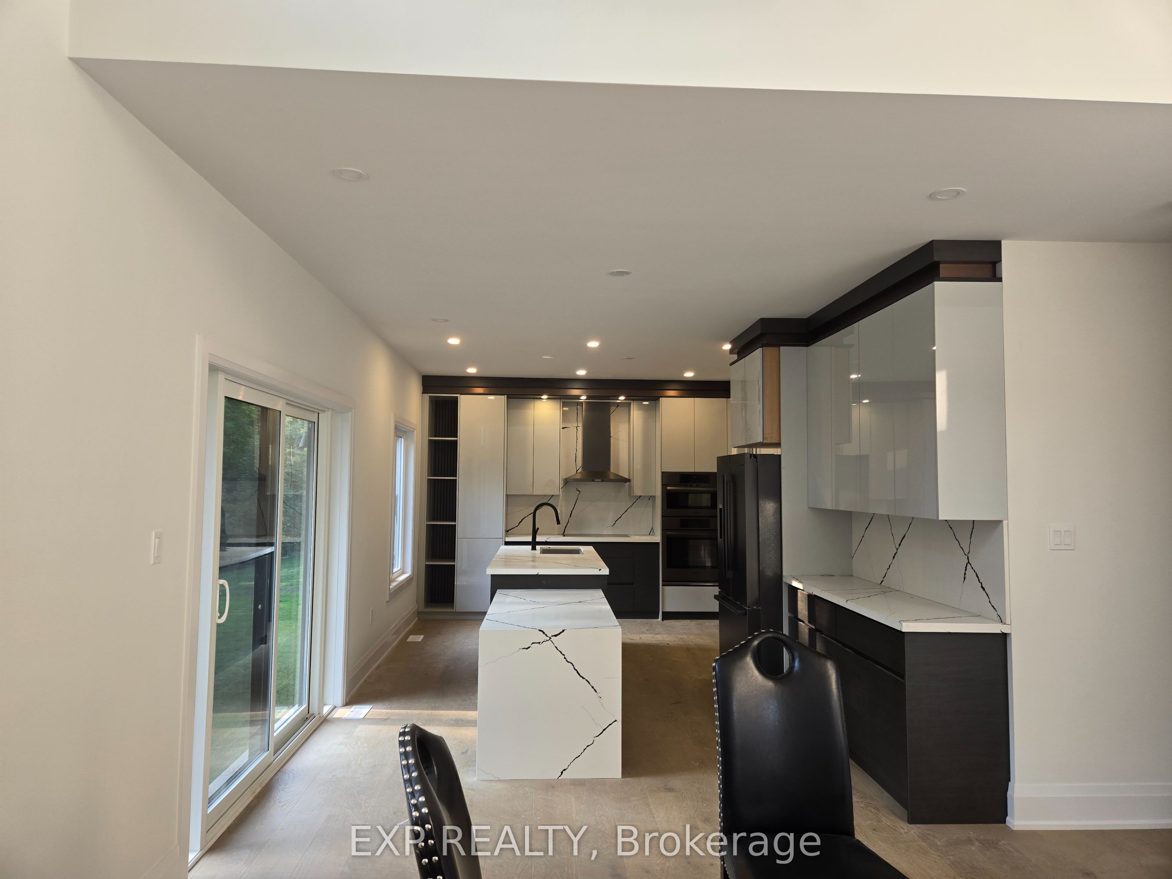 106 Seabastian Street Property Photo 5