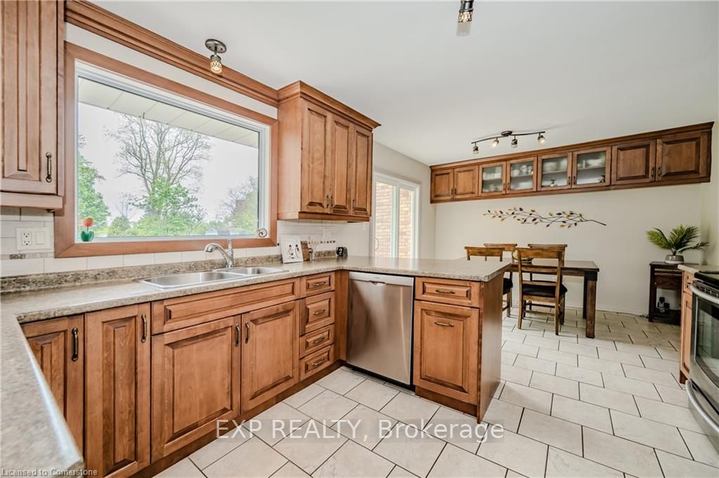 11 Coachman Crescent Property Photo 11