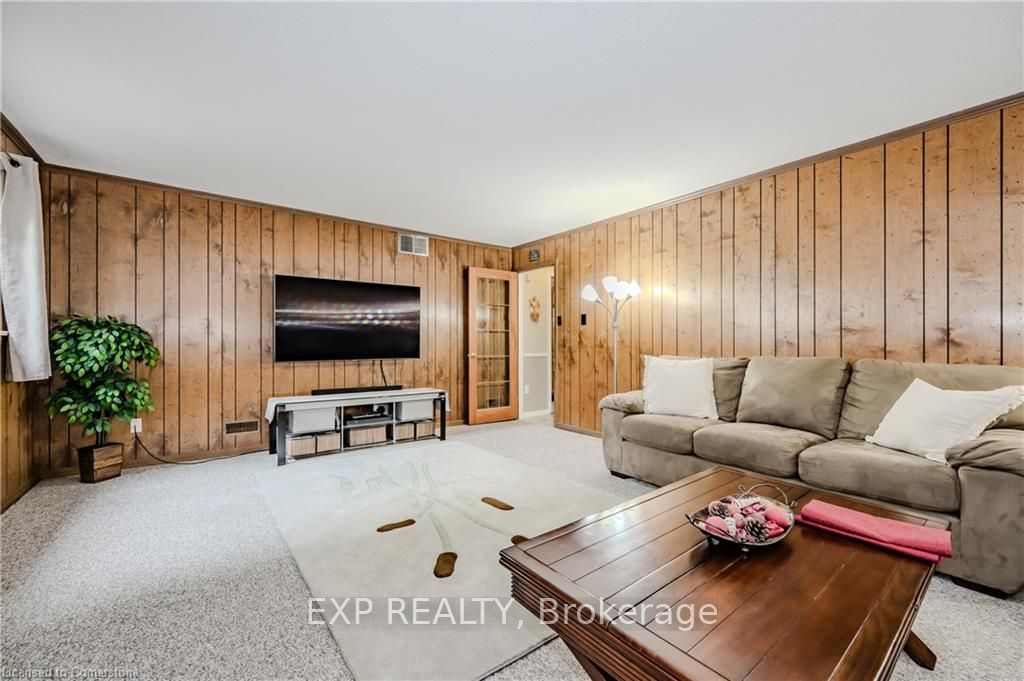 11 Coachman Crescent Property Photo 36