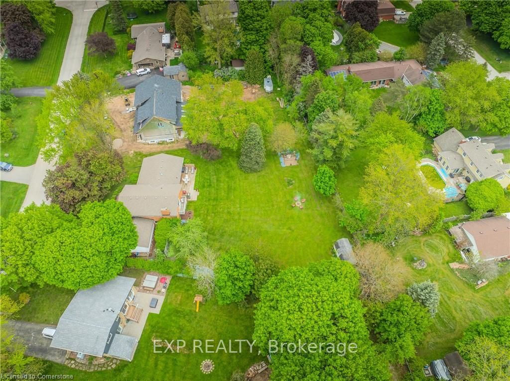 11 Coachman Crescent Property Photo 48