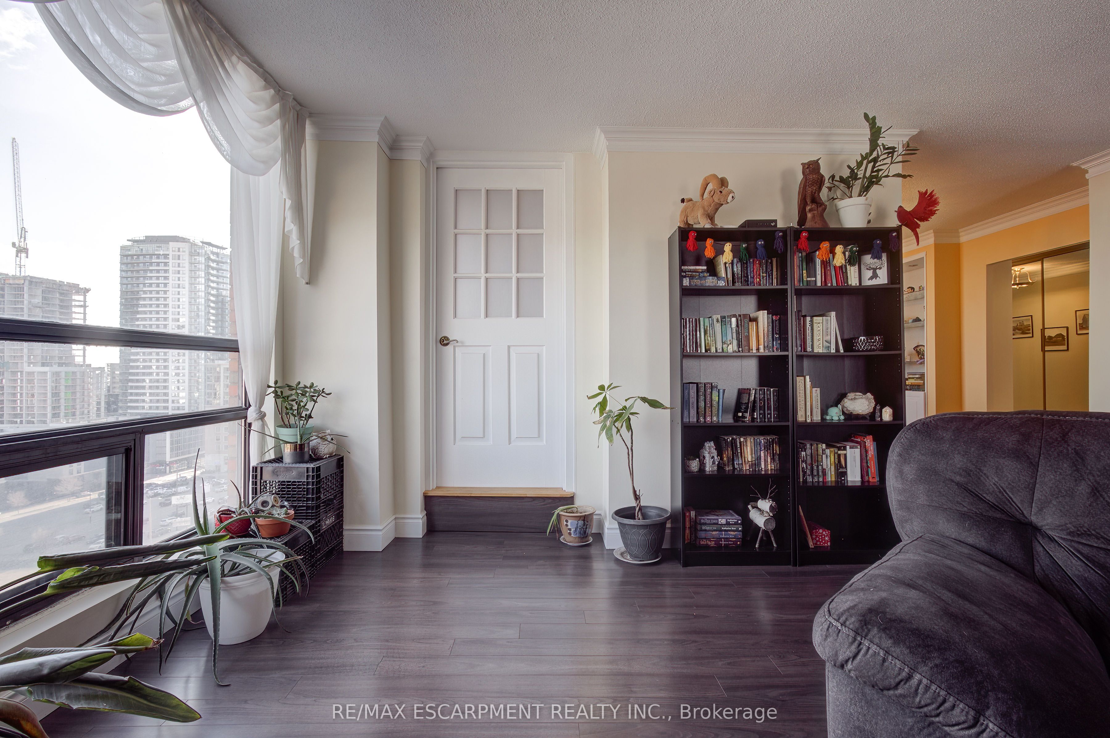 222 Jackson Street W 1406 Property Photo 15