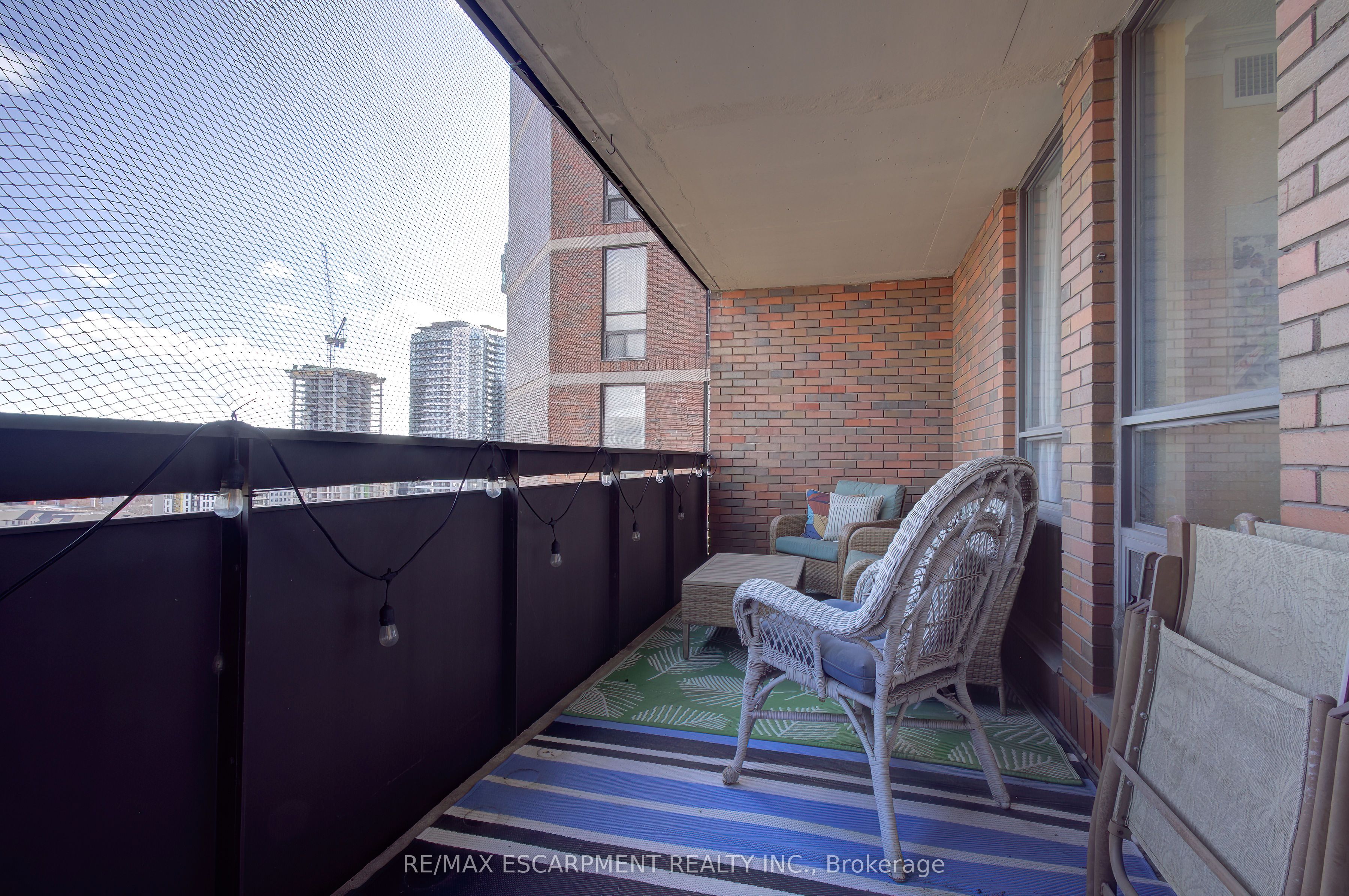222 Jackson Street W 1406 Property Photo 33