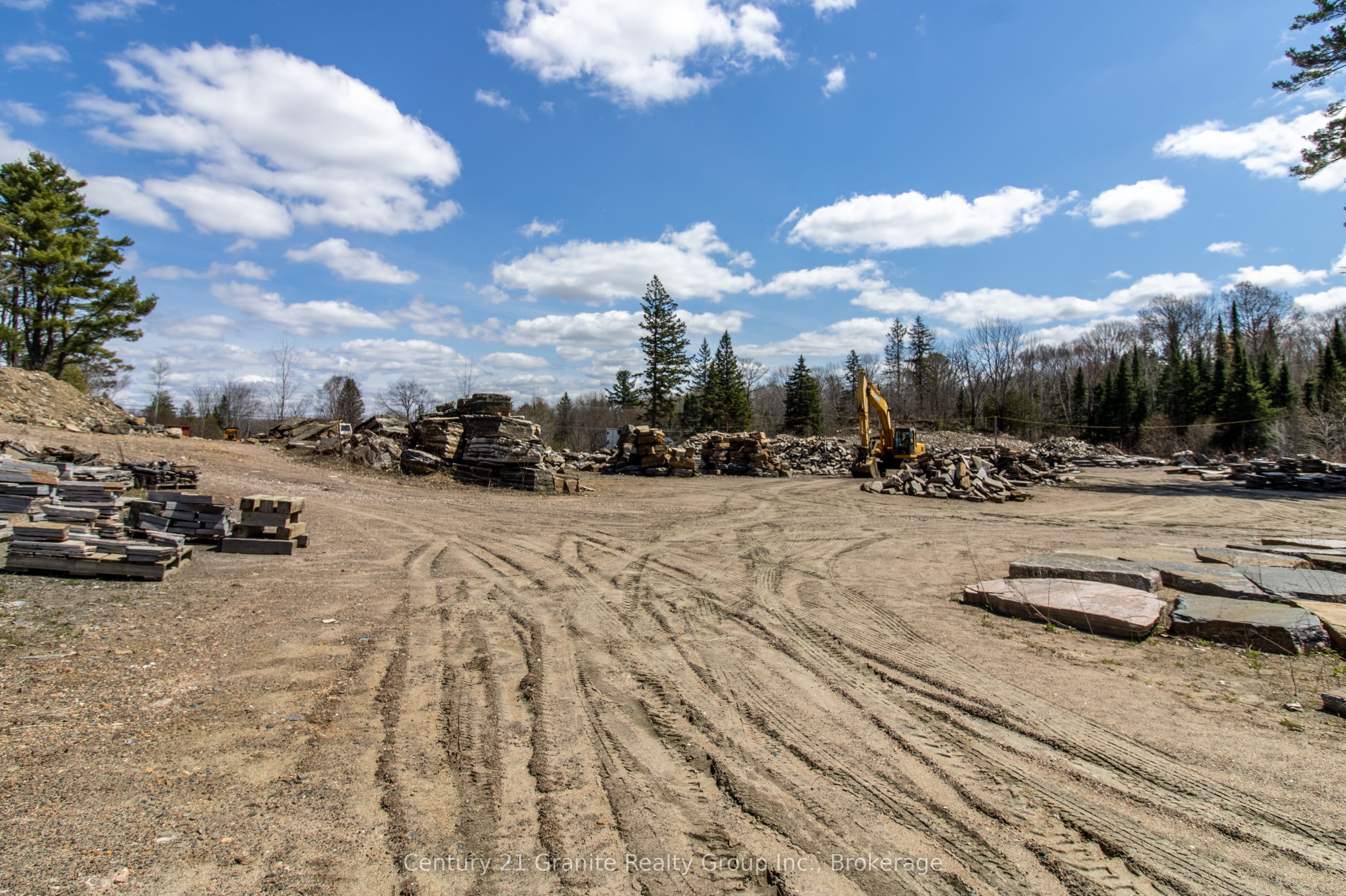 13495 Highway 35 Property Photo