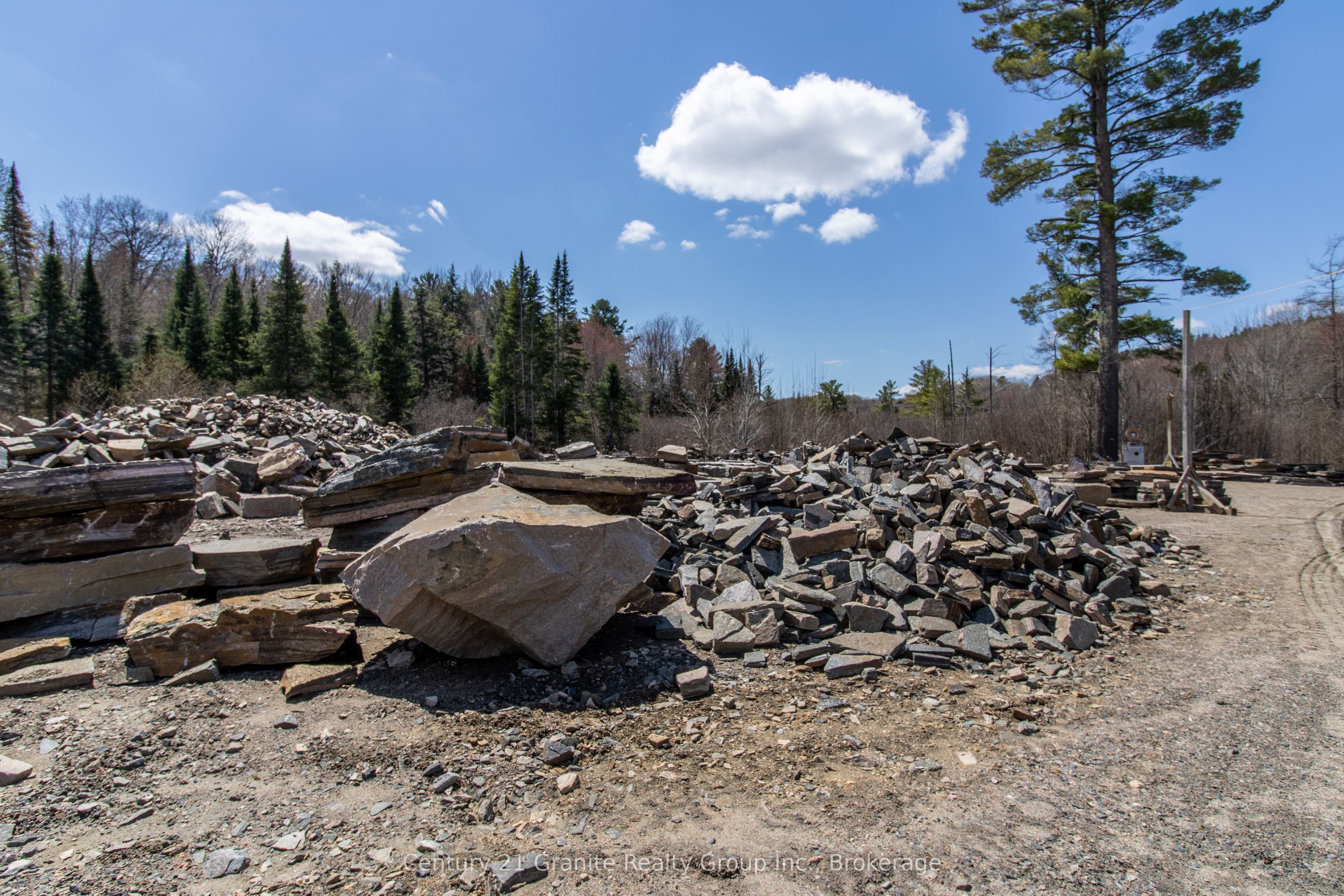 13495 Highway 35 Property Photo 9