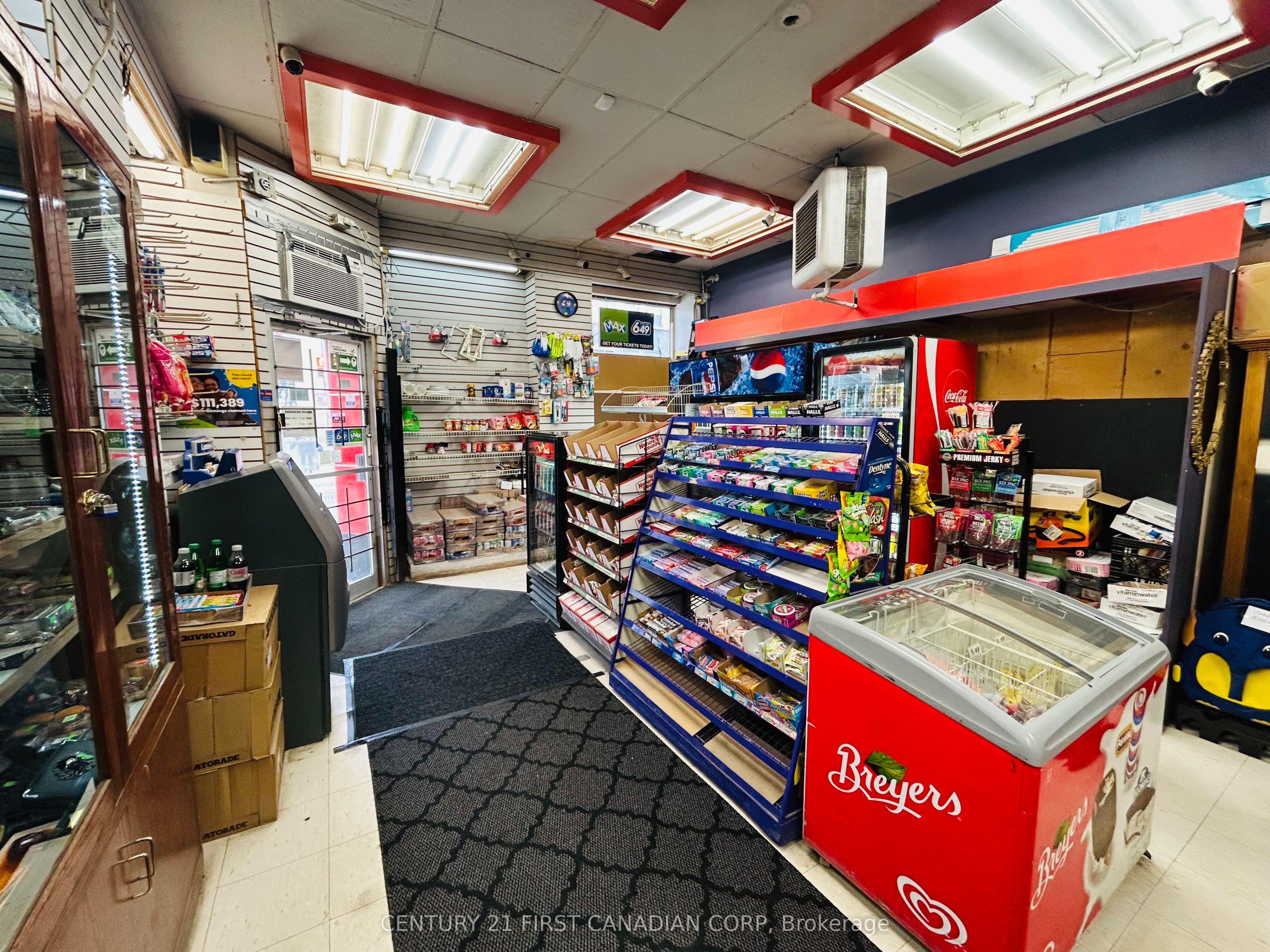 163 Dundas Street Property Photo 7