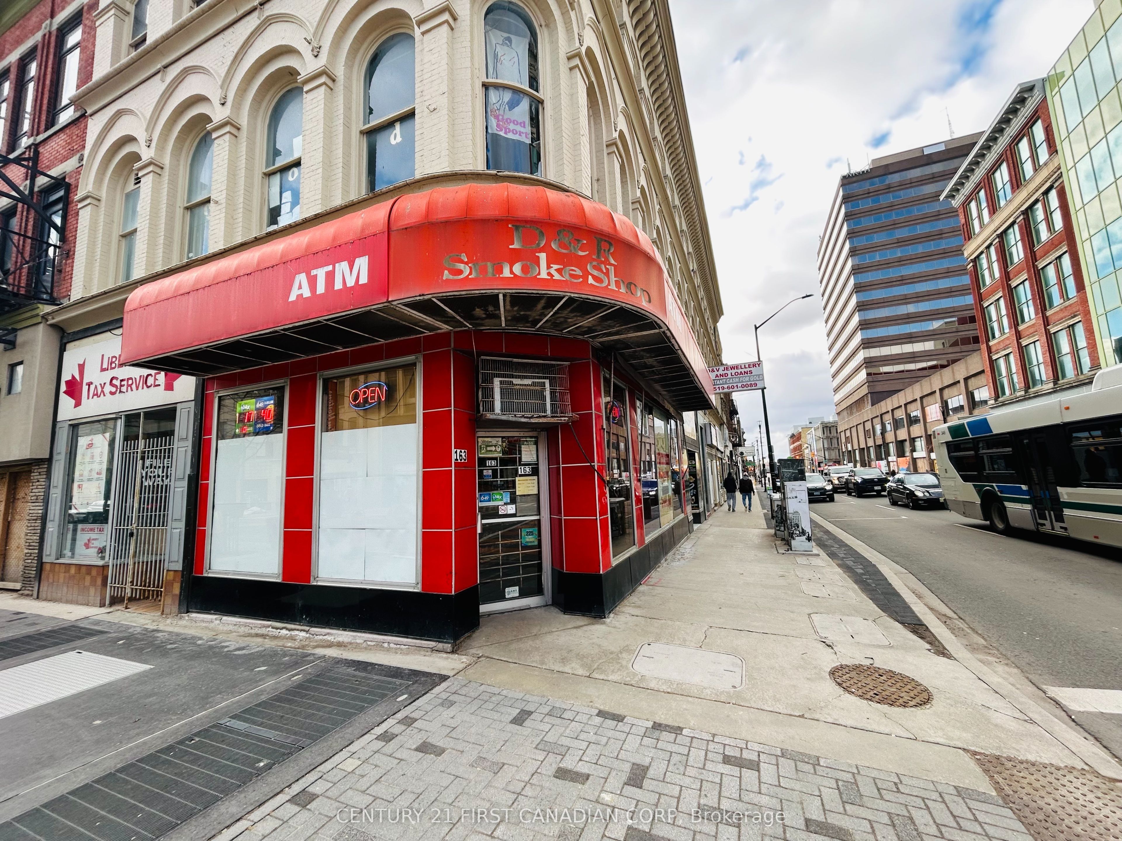 163 Dundas Street Property Photo 8