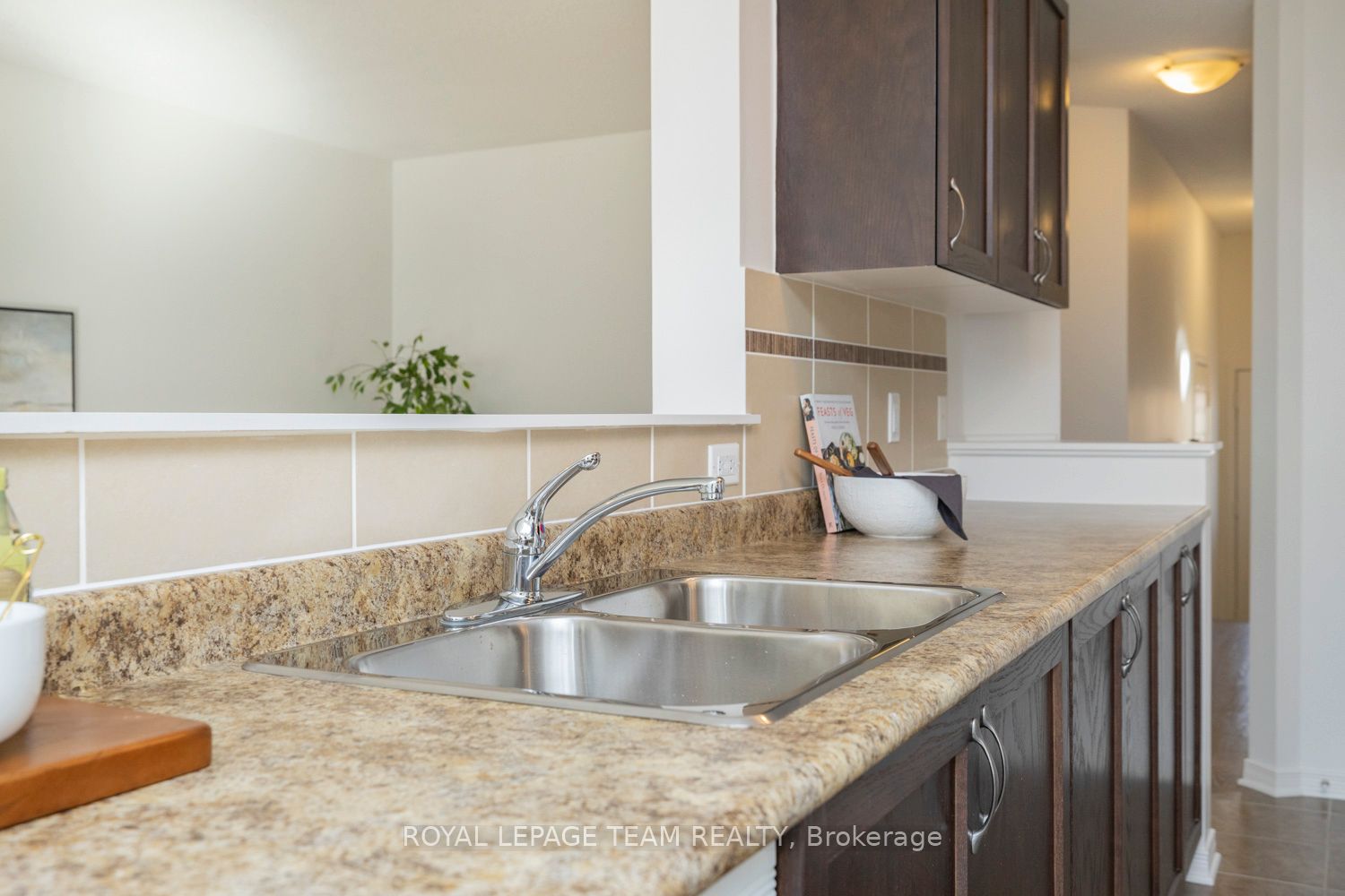 209 Macoun Circle Property Photo 14