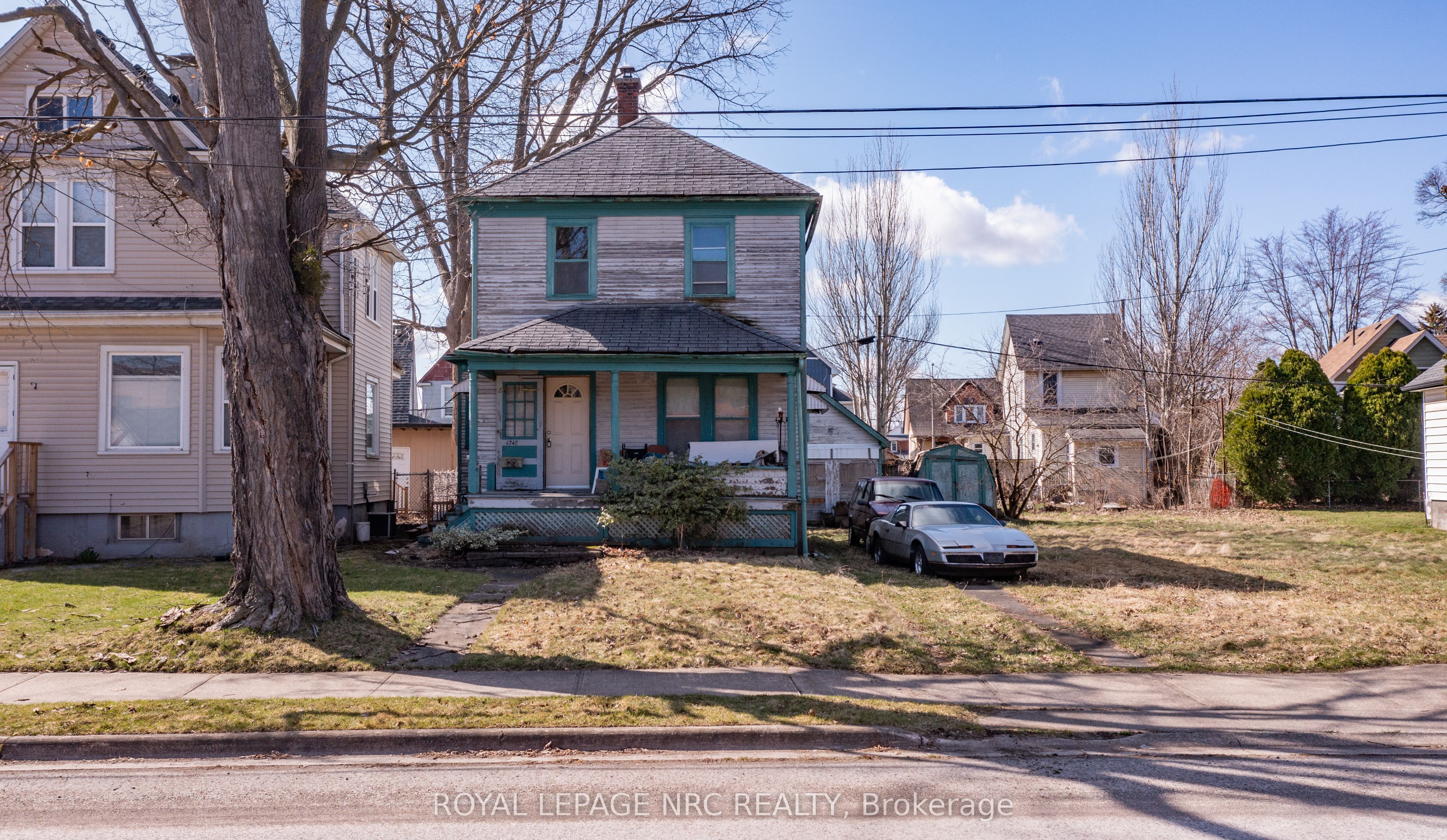 4742 Epworth Circle Property Photo 1