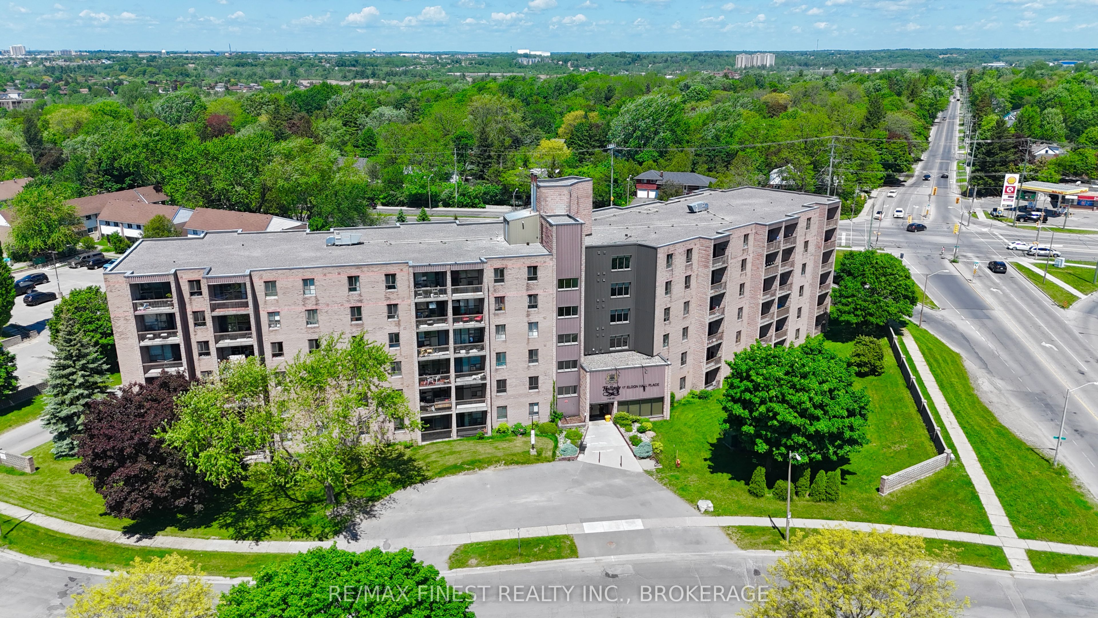 #602 - 17 Eldon Hall Place Property Photo 1