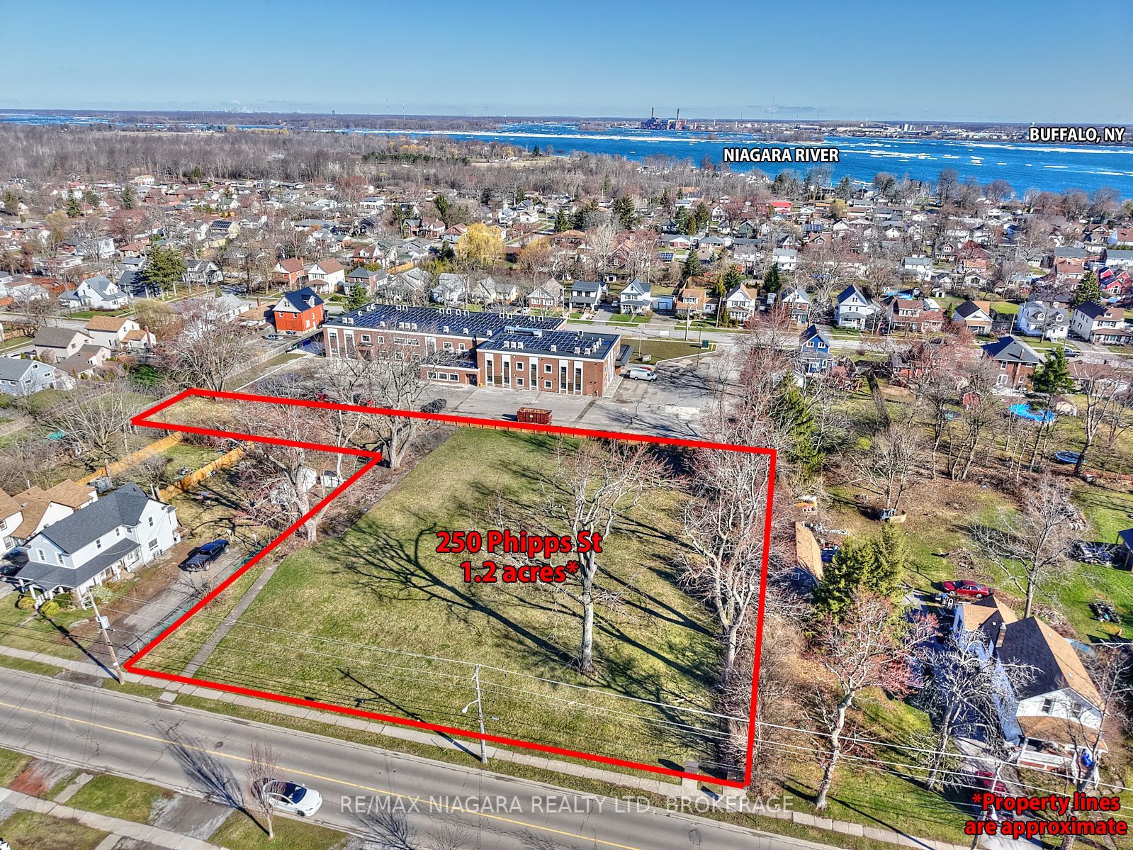 250 Phipps Street Property Photo 1