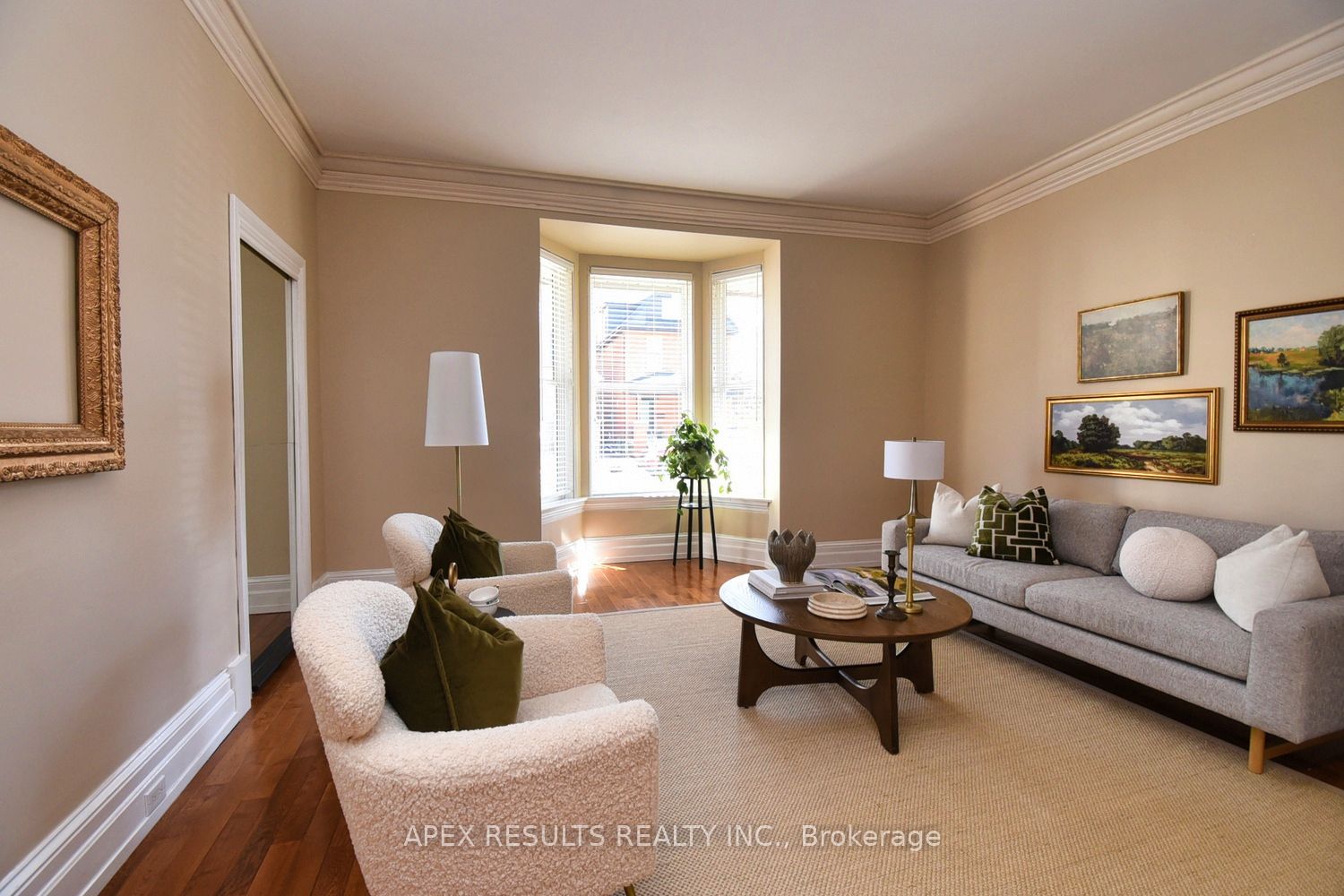 332 King Street Property Photo 6