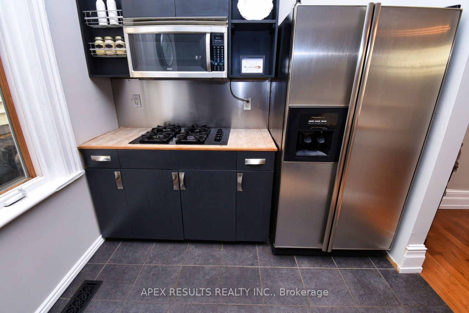 332 King Street Property Photo 15
