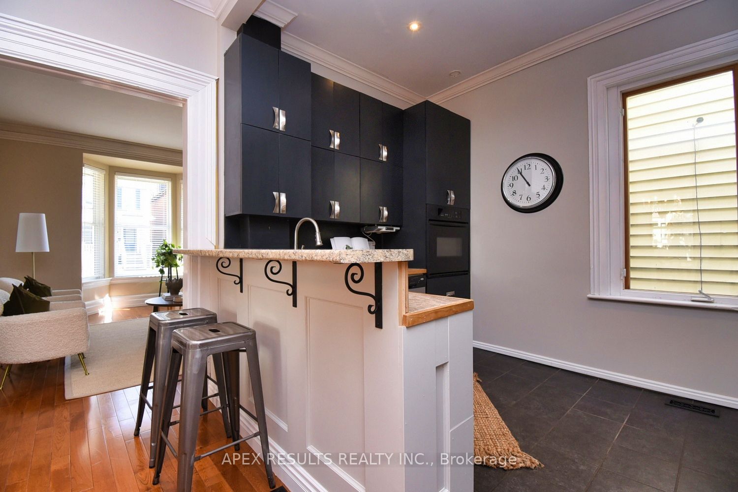 332 King Street Property Photo 17