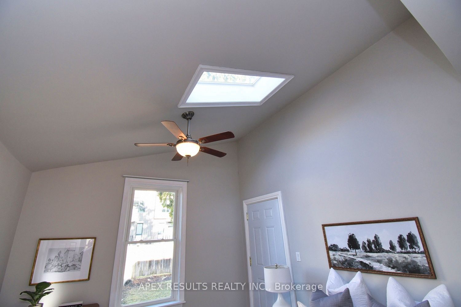 332 King Street Property Photo 26
