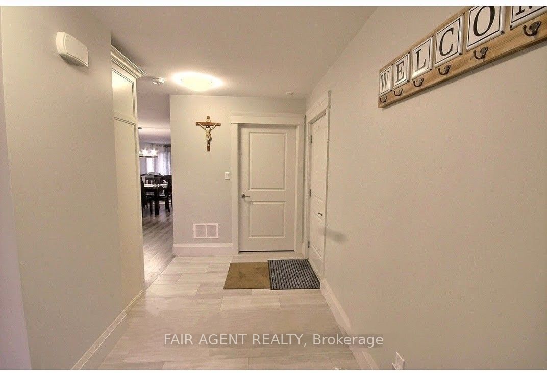 9 Cardinal Court Property Photo 2
