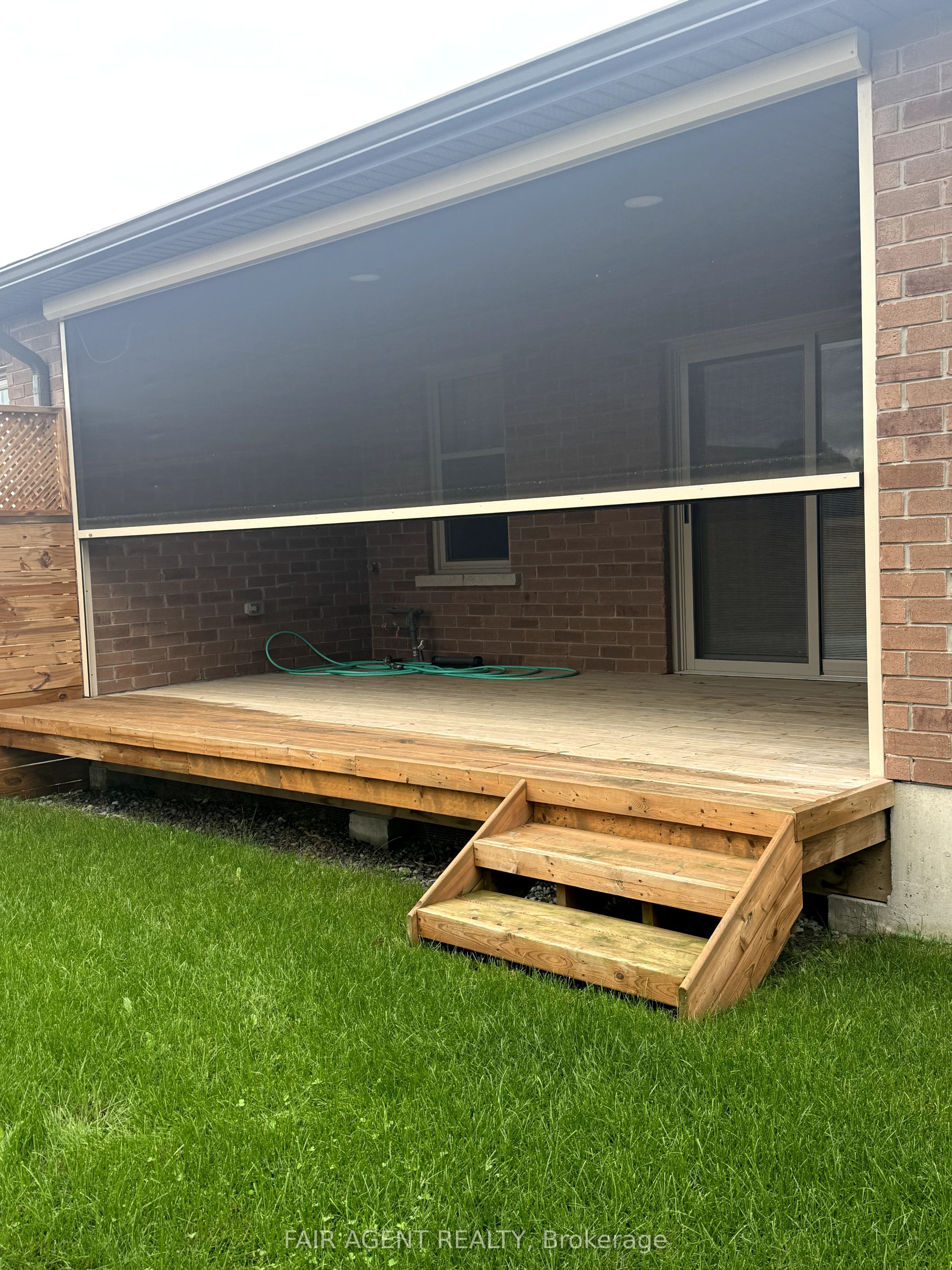 9 Cardinal Court Property Photo 8