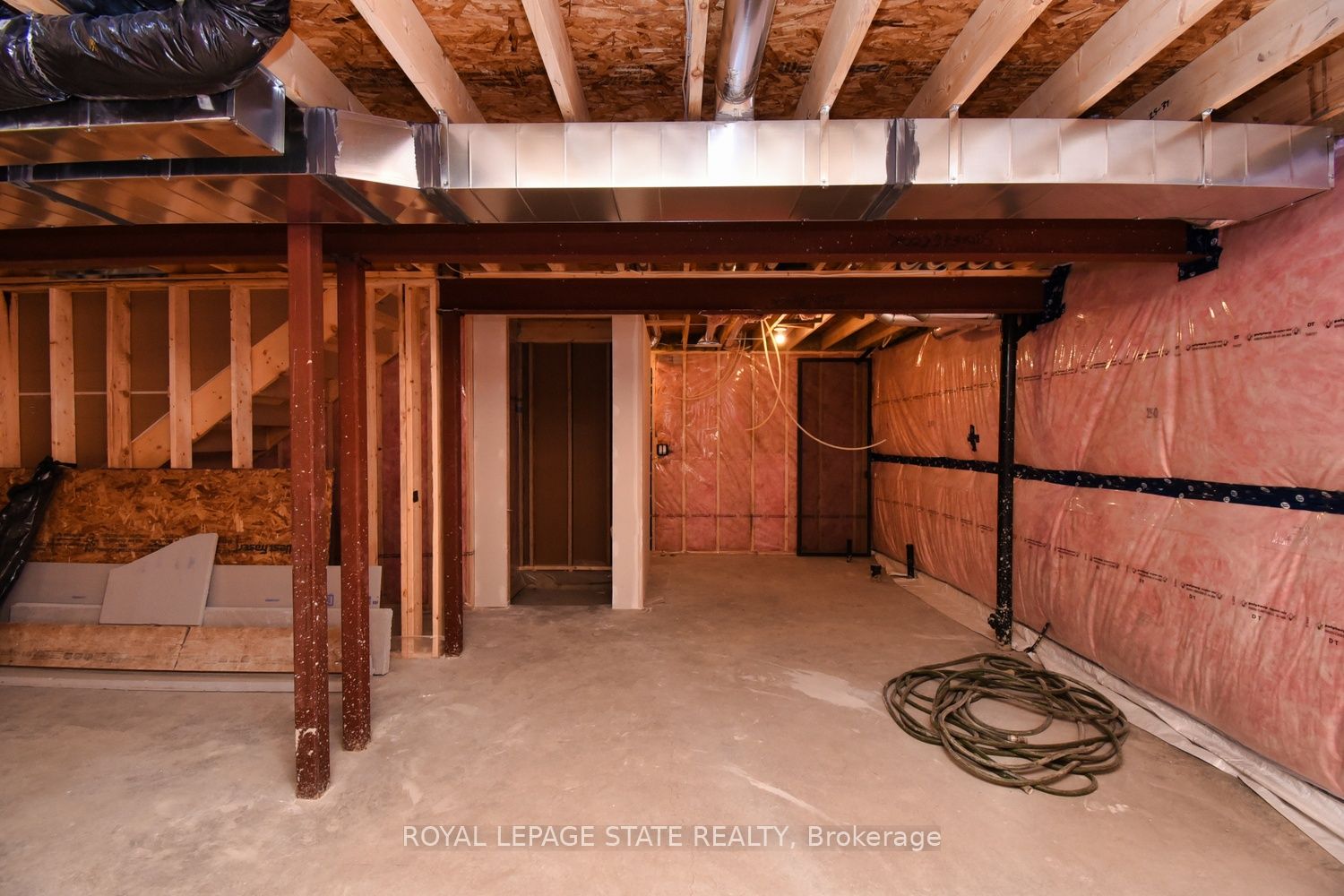 279 Hess Street S Property Photo 41