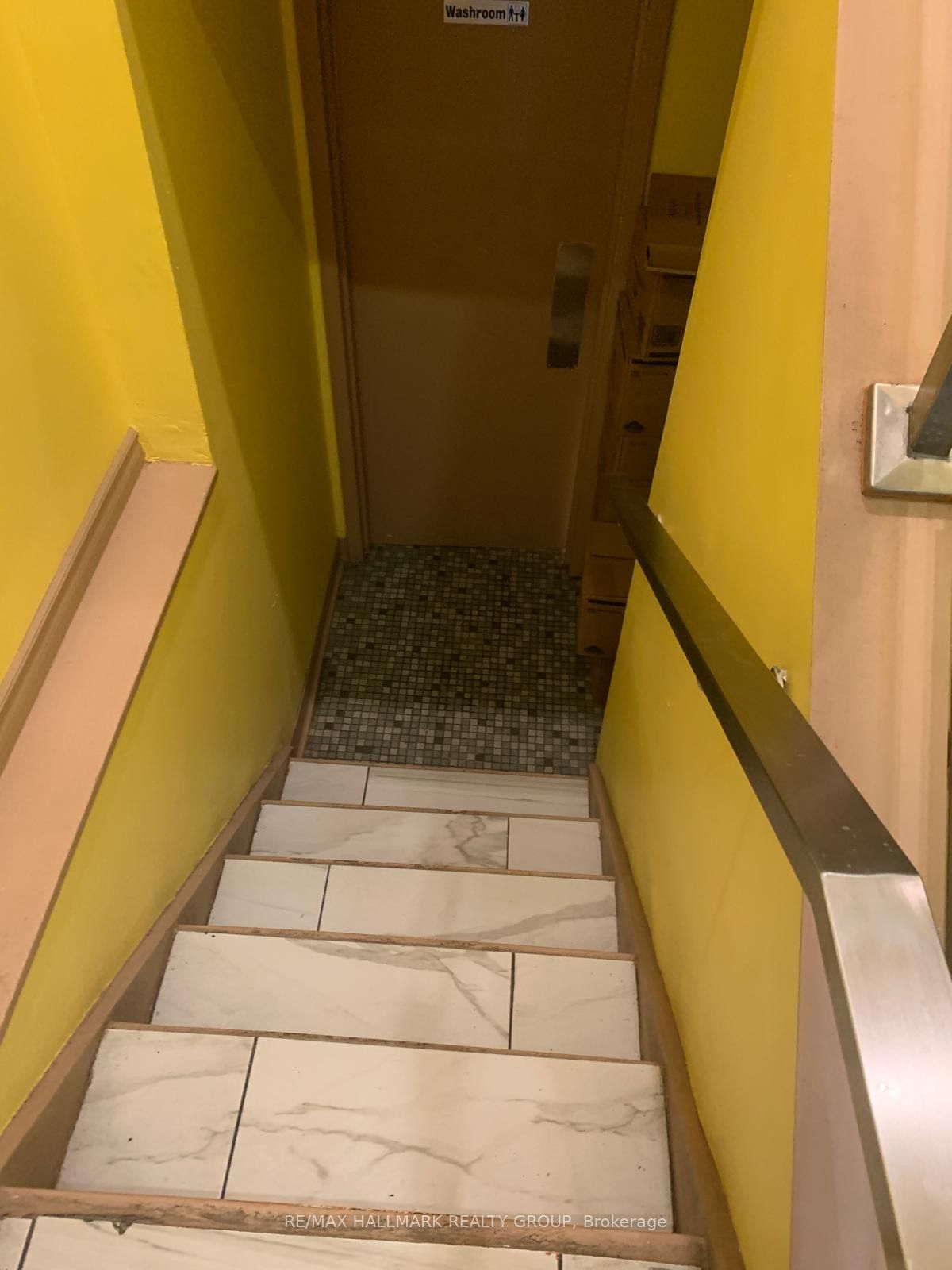 #700 - 1666 Bank Street Property Photo 2