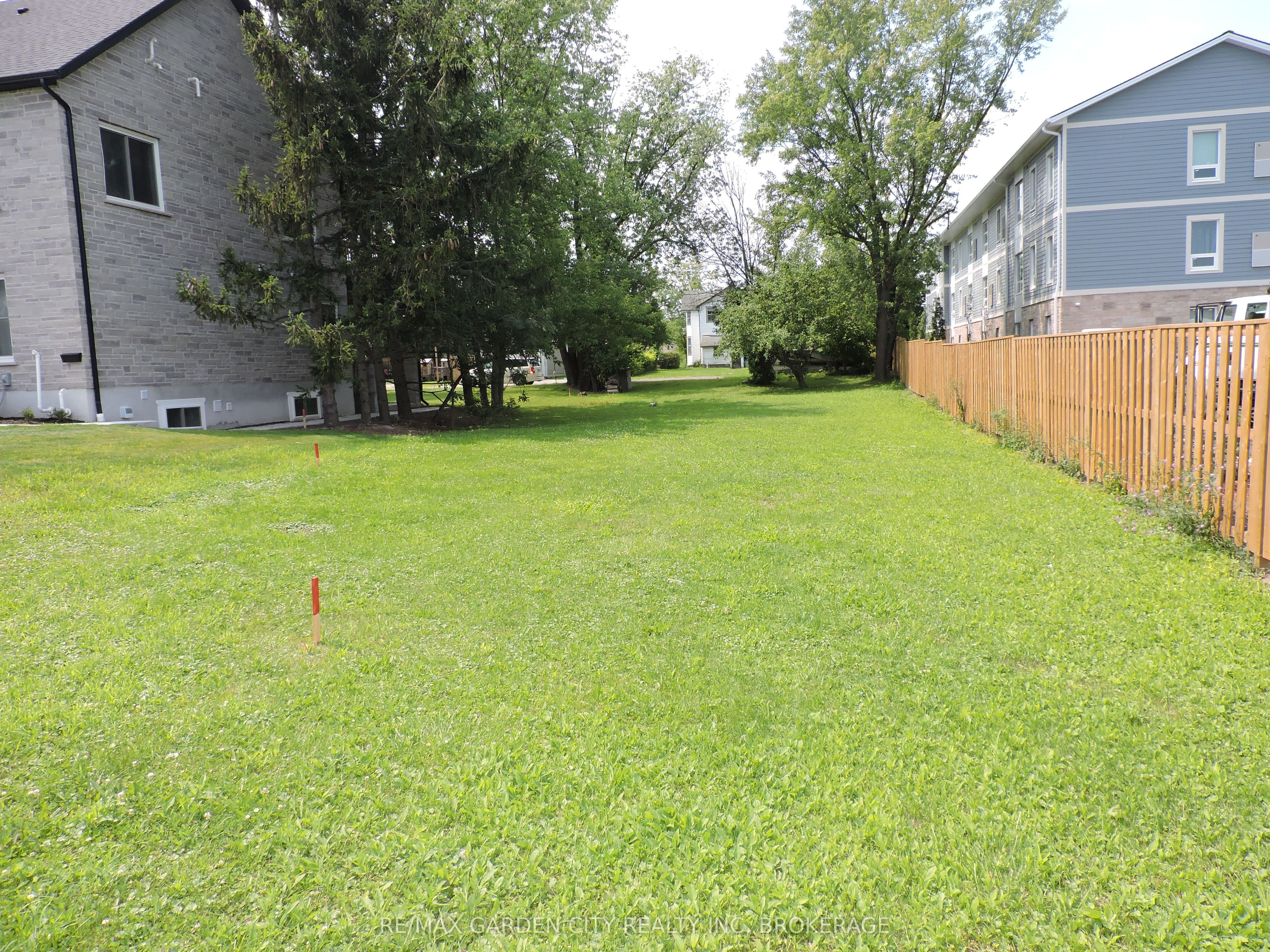 170 Oakdale Avenue Property Photo 4