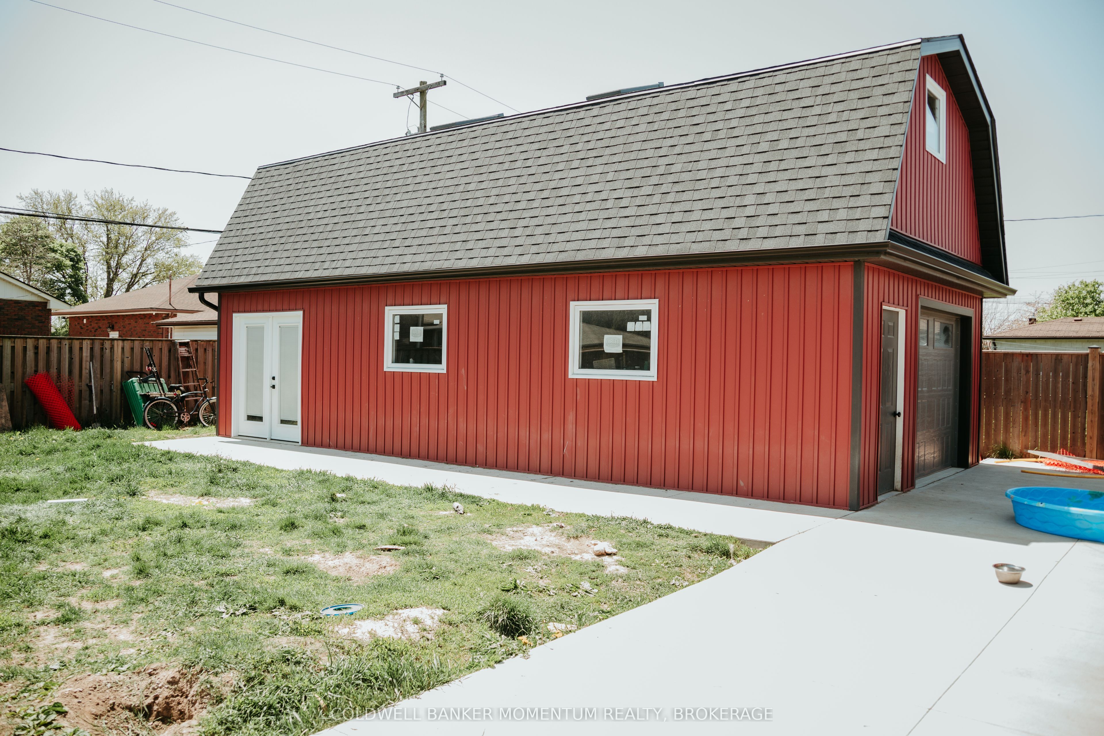 149 Sullivan Ave Property Photo 4