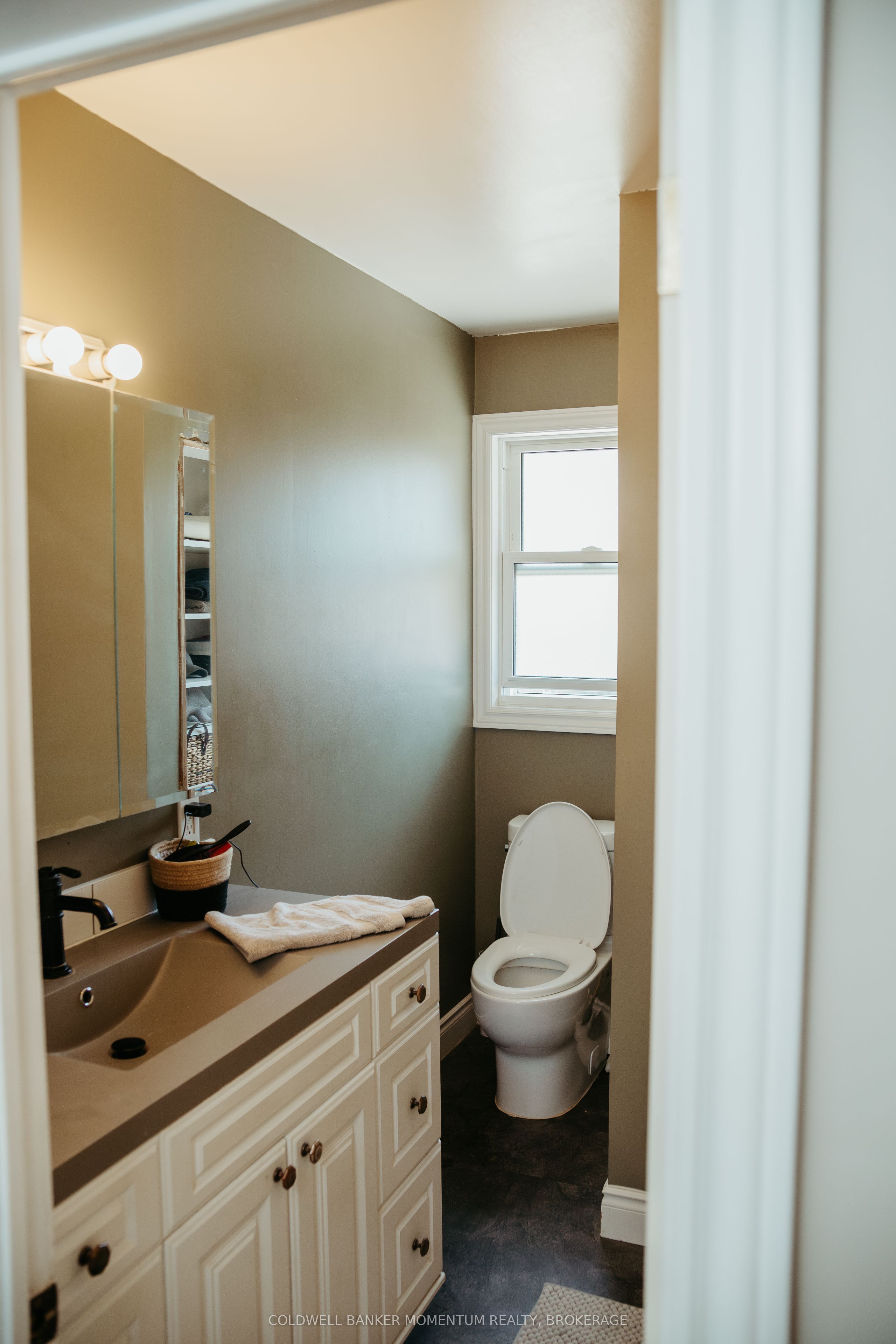 149 Sullivan Ave Property Photo 12