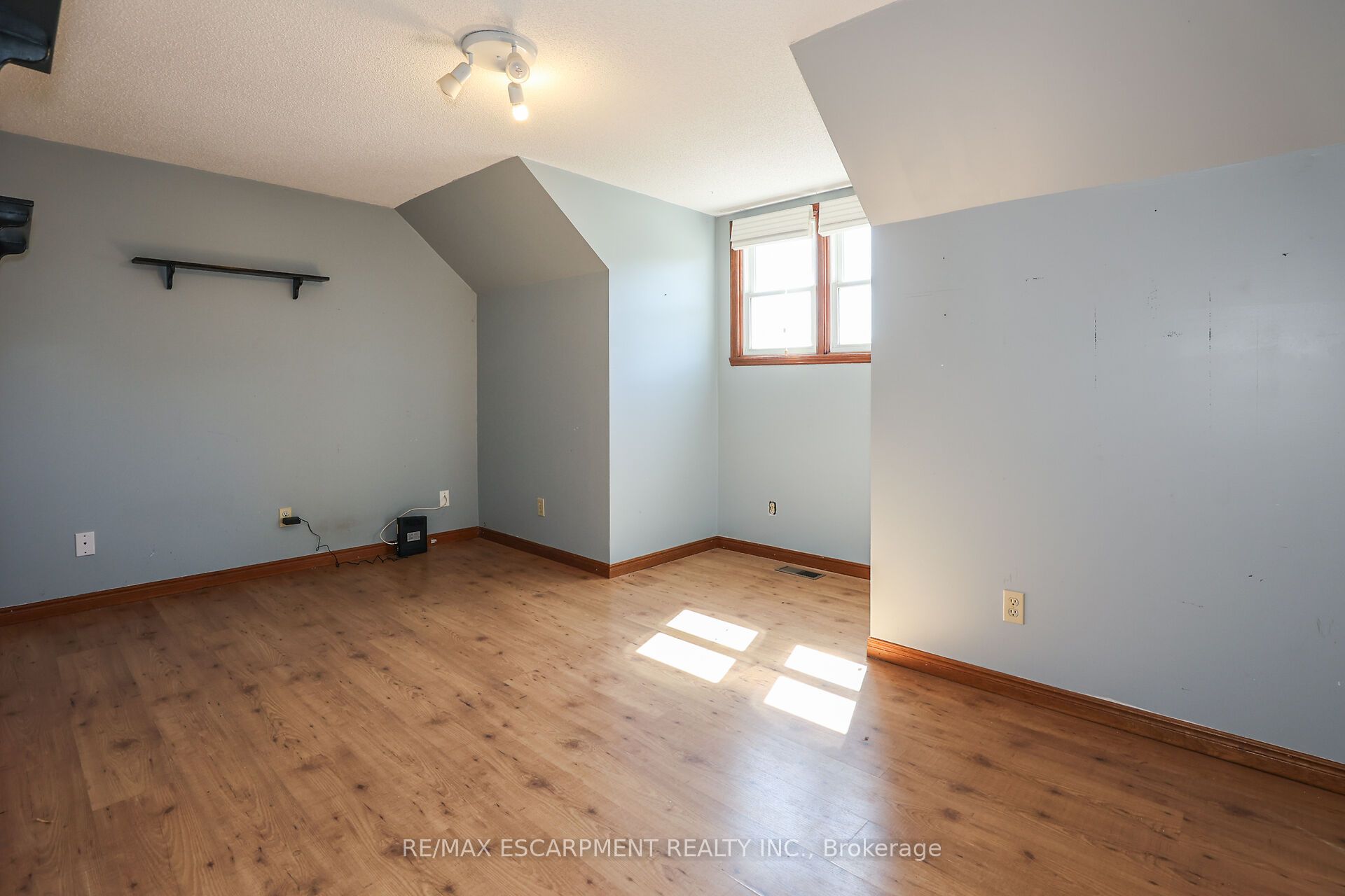 5001 Hillside Drive Property Photo 24