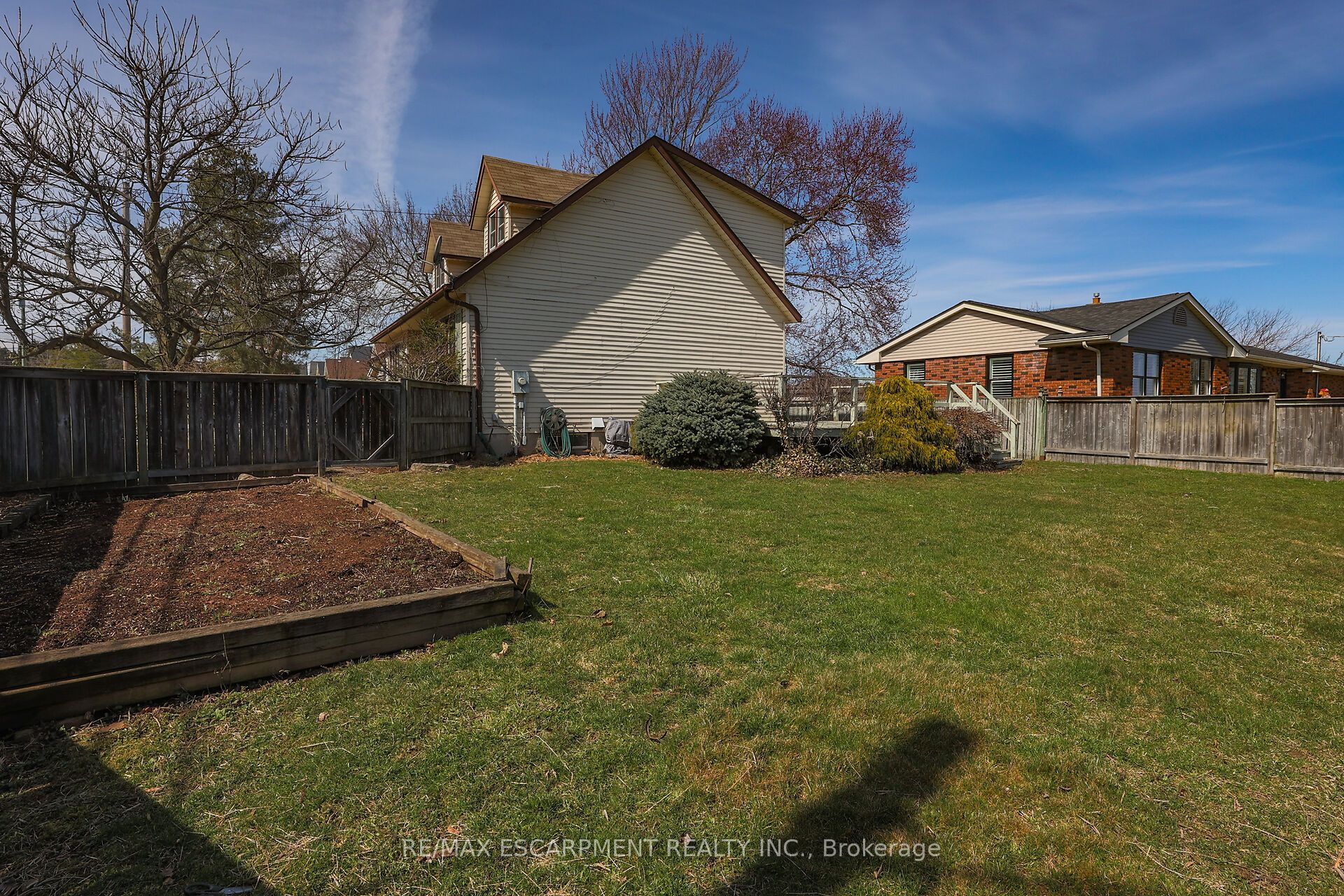5001 Hillside Drive Property Photo 30