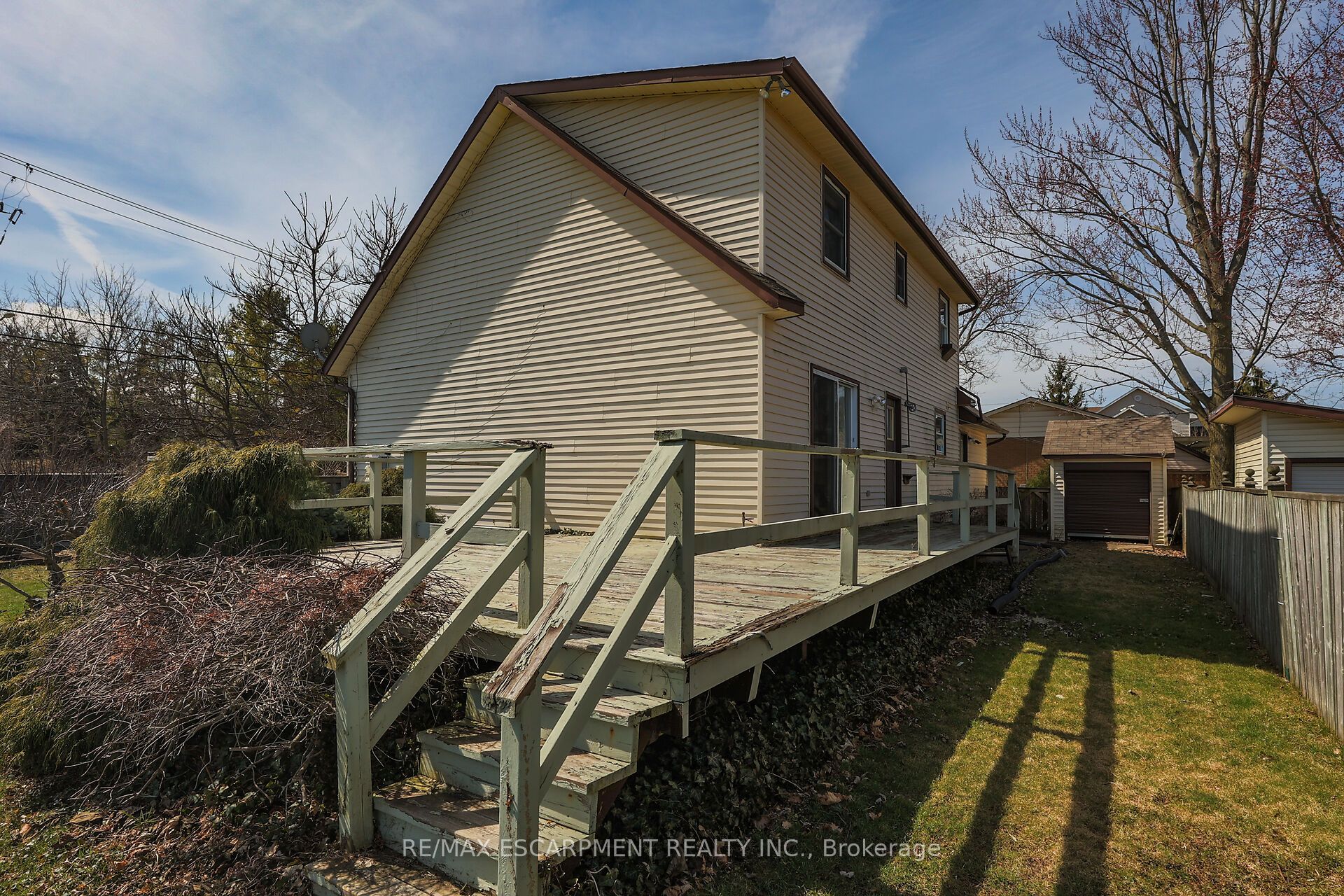 5001 Hillside Drive Property Photo 32
