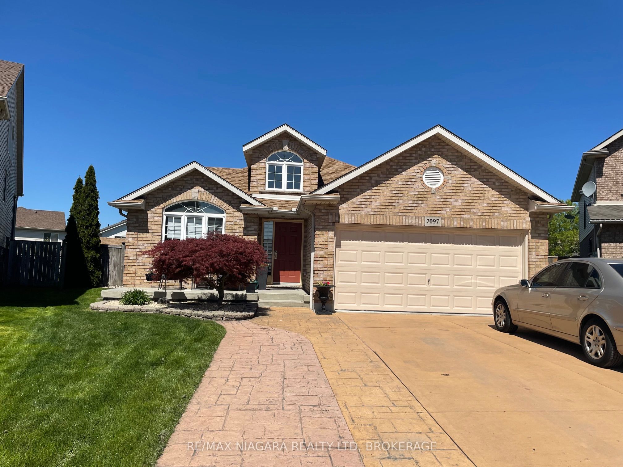 7097 Bryanne Court Property Photo 1