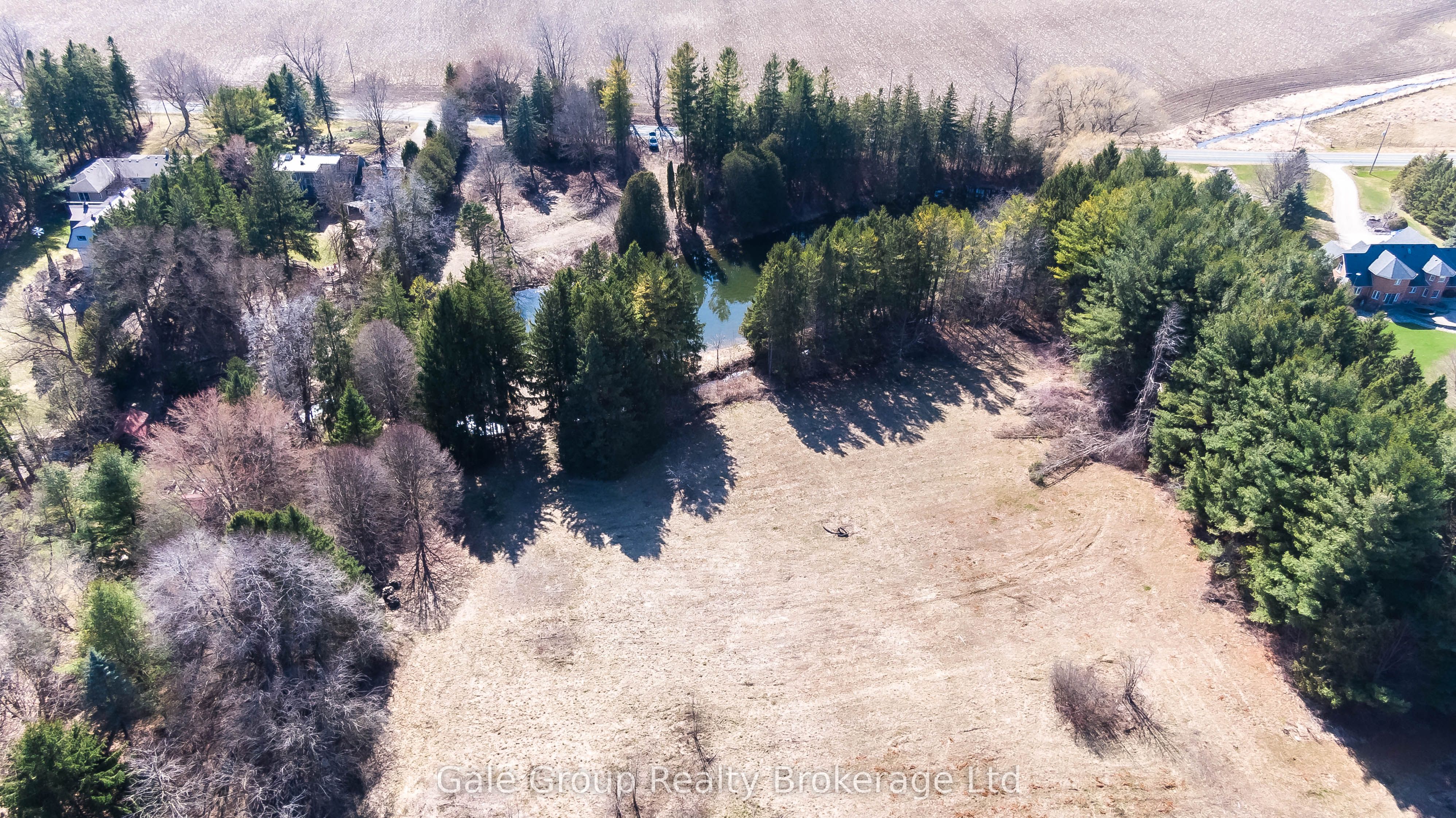 515398 11th Line Property Photo 1