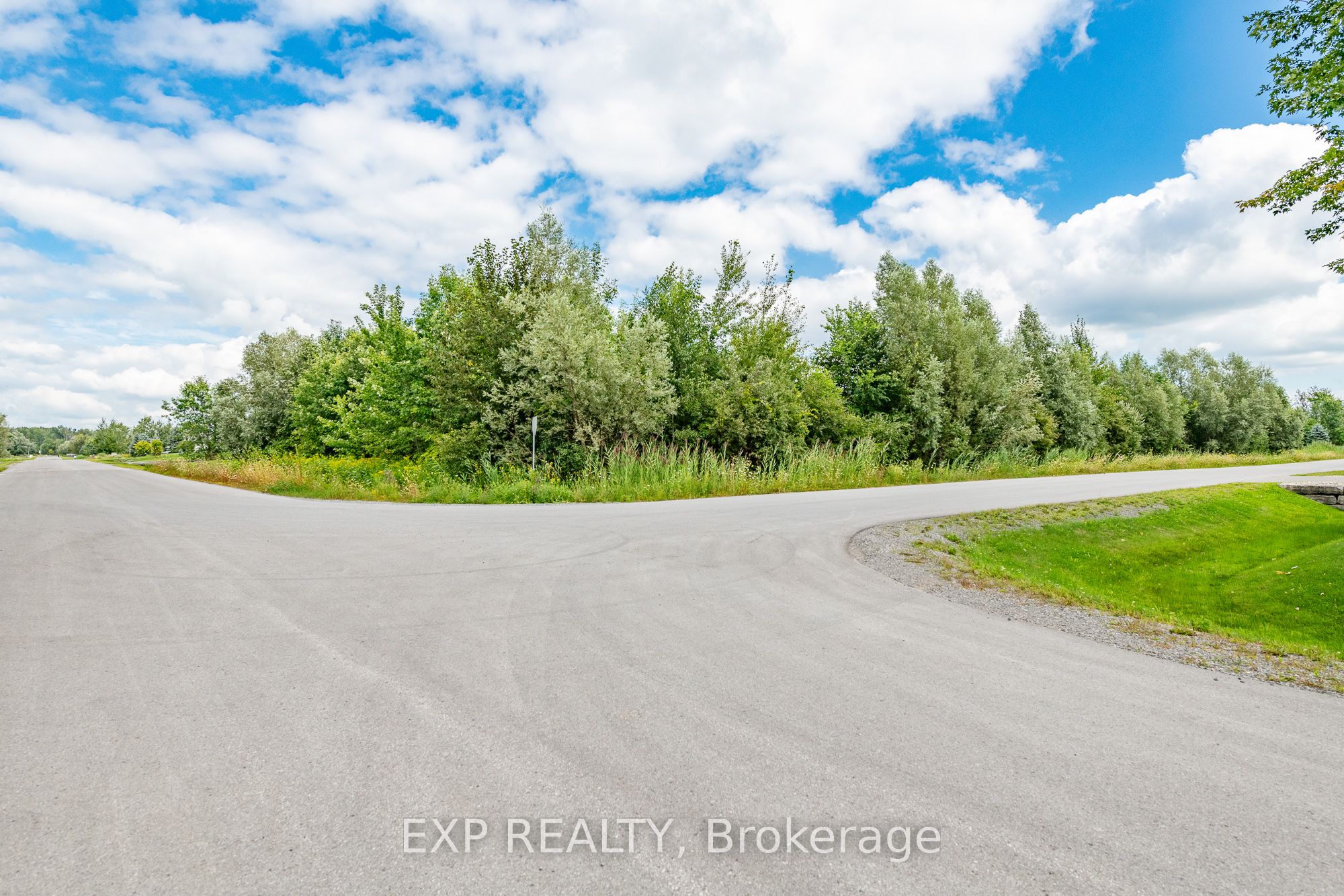 496 Tullamore Street Property Photo 1