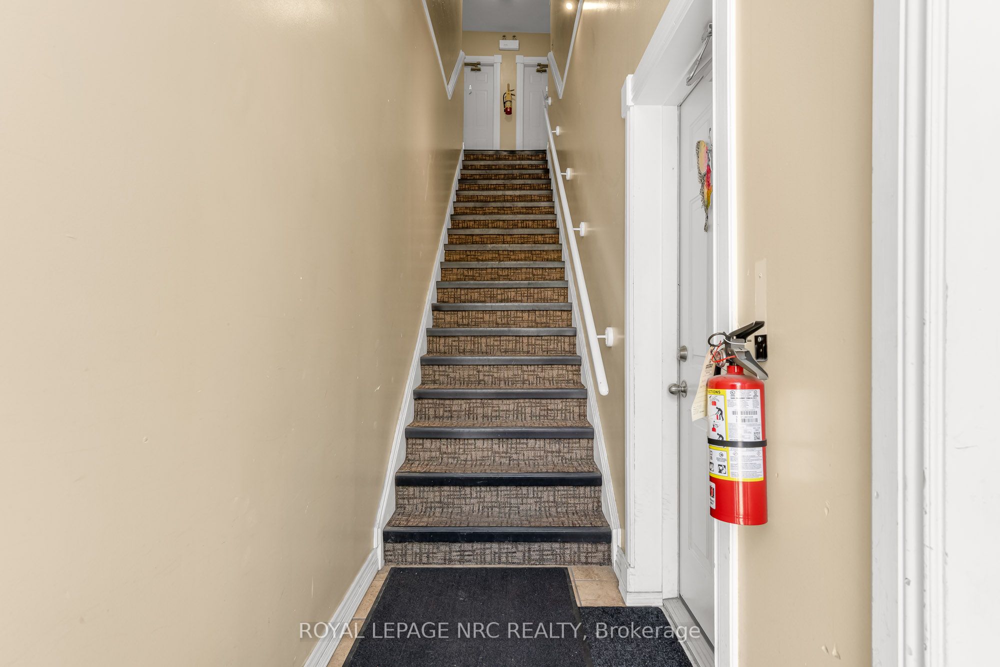 192 Burgar Street Property Photo 8
