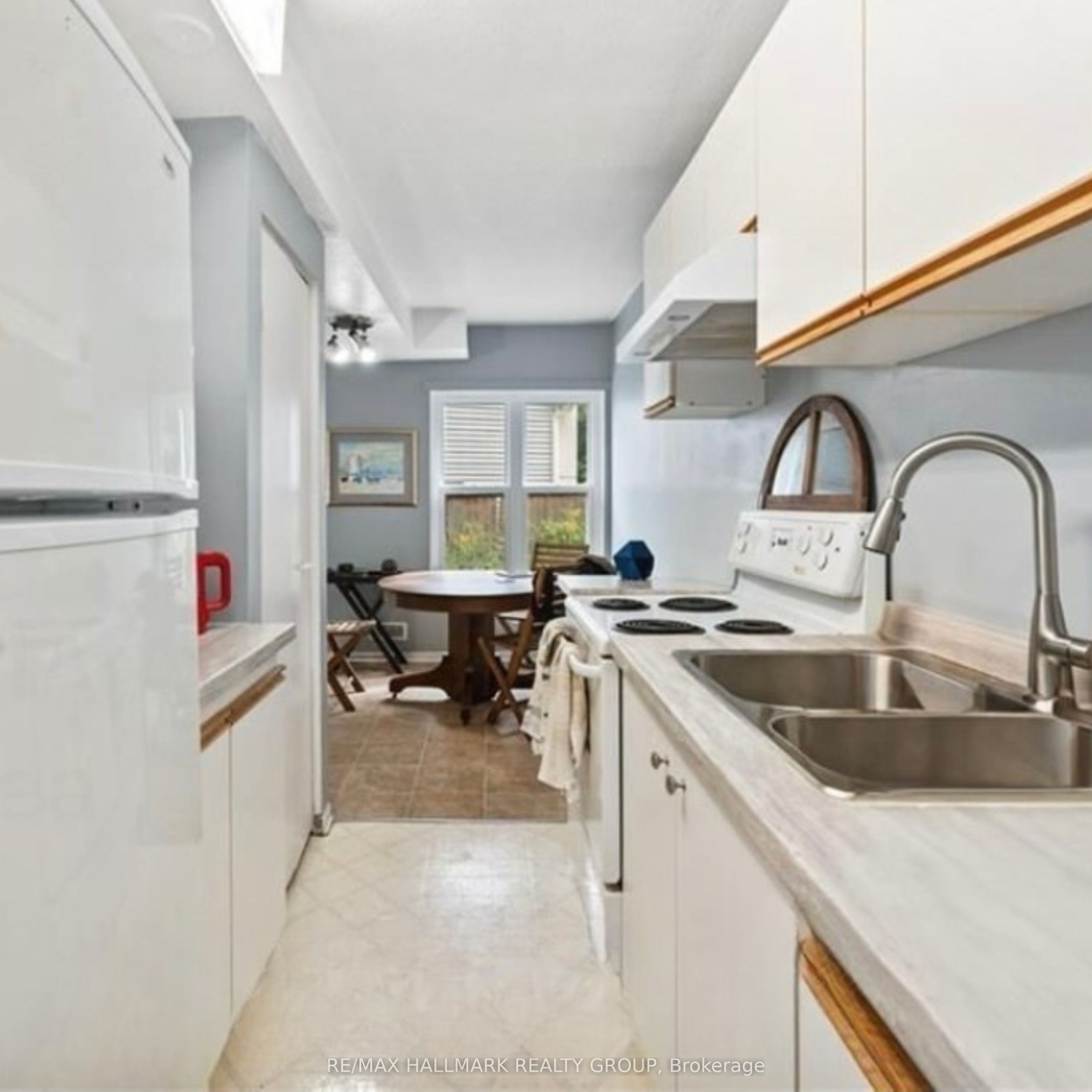 9 Acacia Avenue 1 Property Photo 7