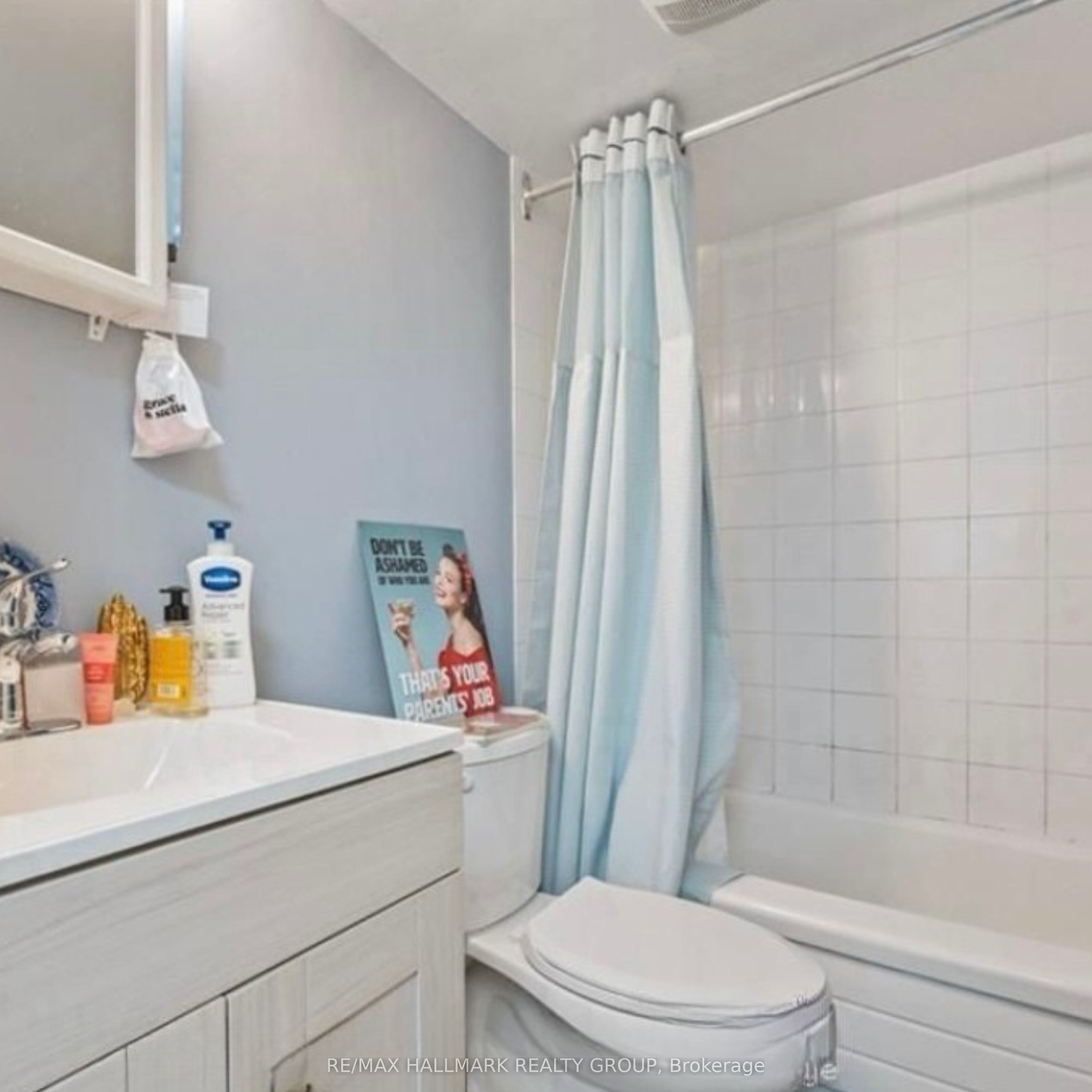 9 Acacia Avenue 1 Property Photo 10