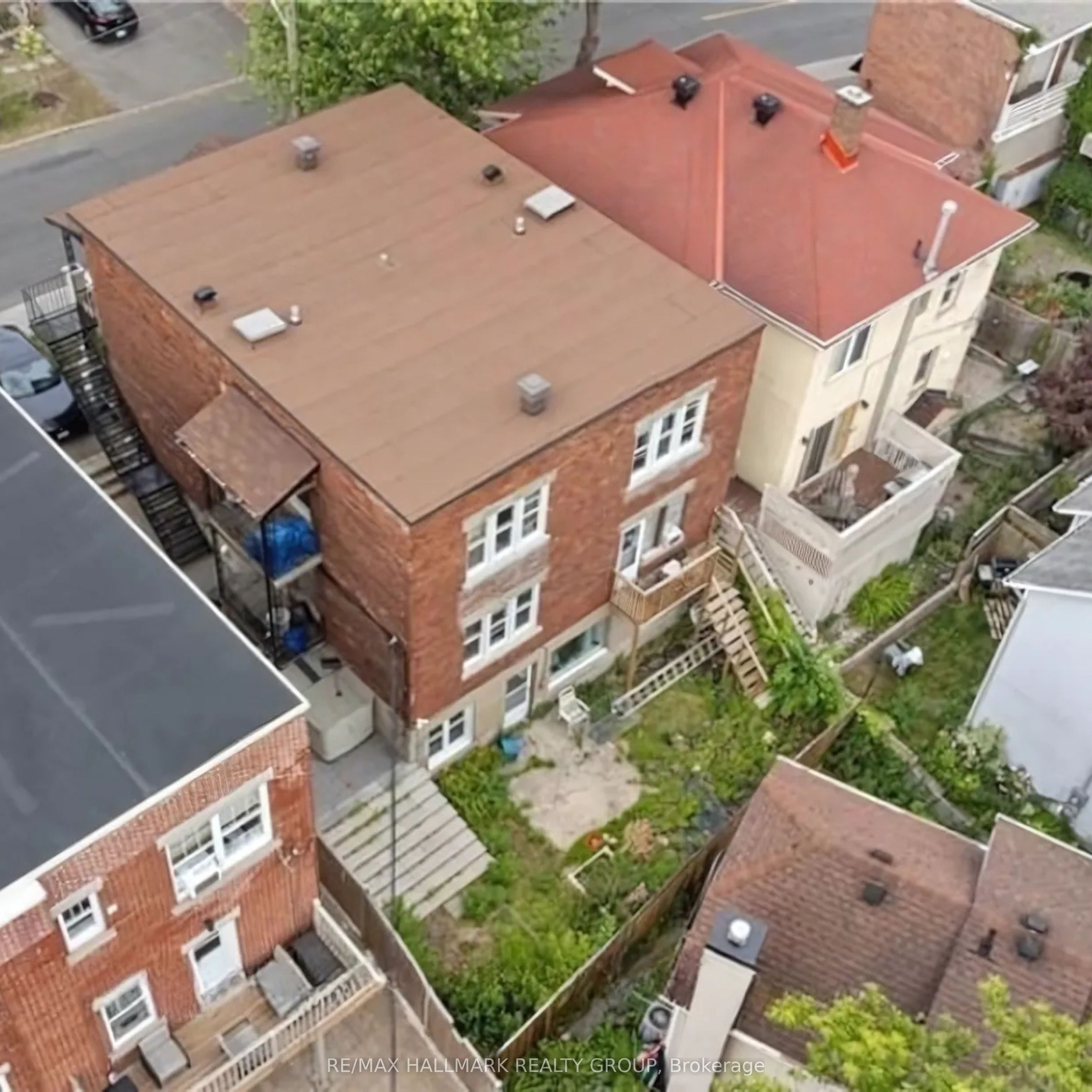 9 Acacia Avenue 1 Property Photo 11