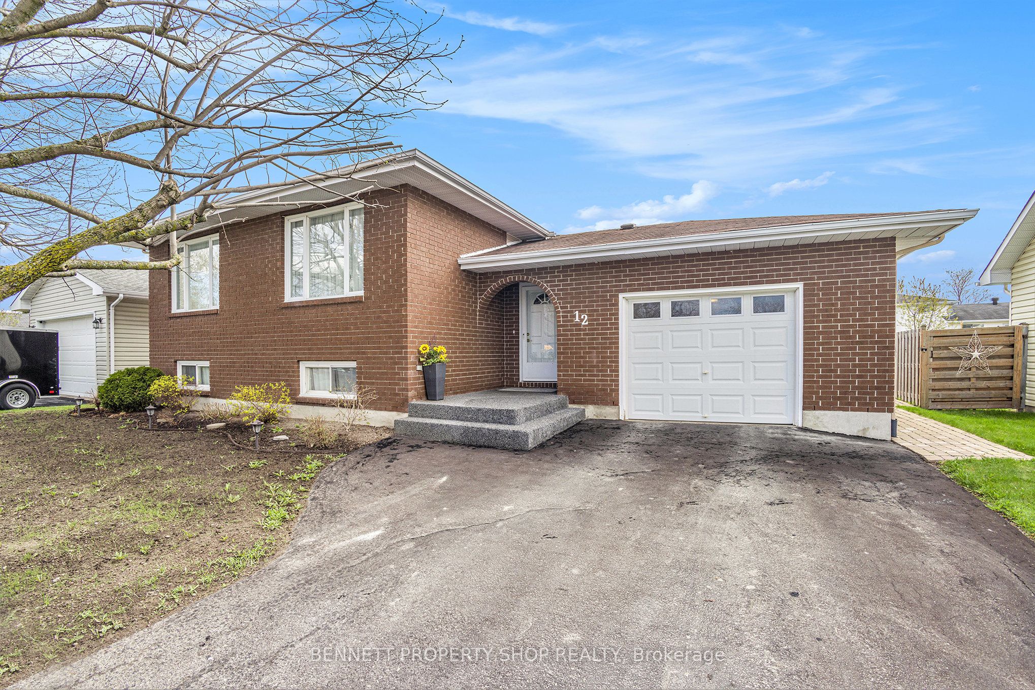 12 Smolkin Street Property Photo
