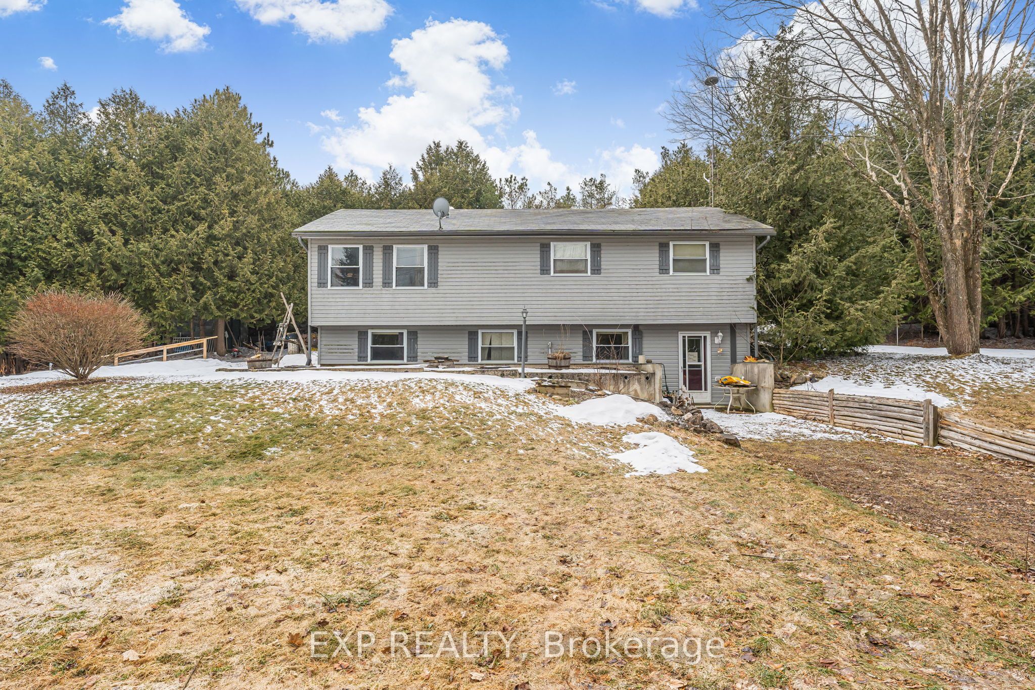 588458 County Rd 17 Road Property Photo 1