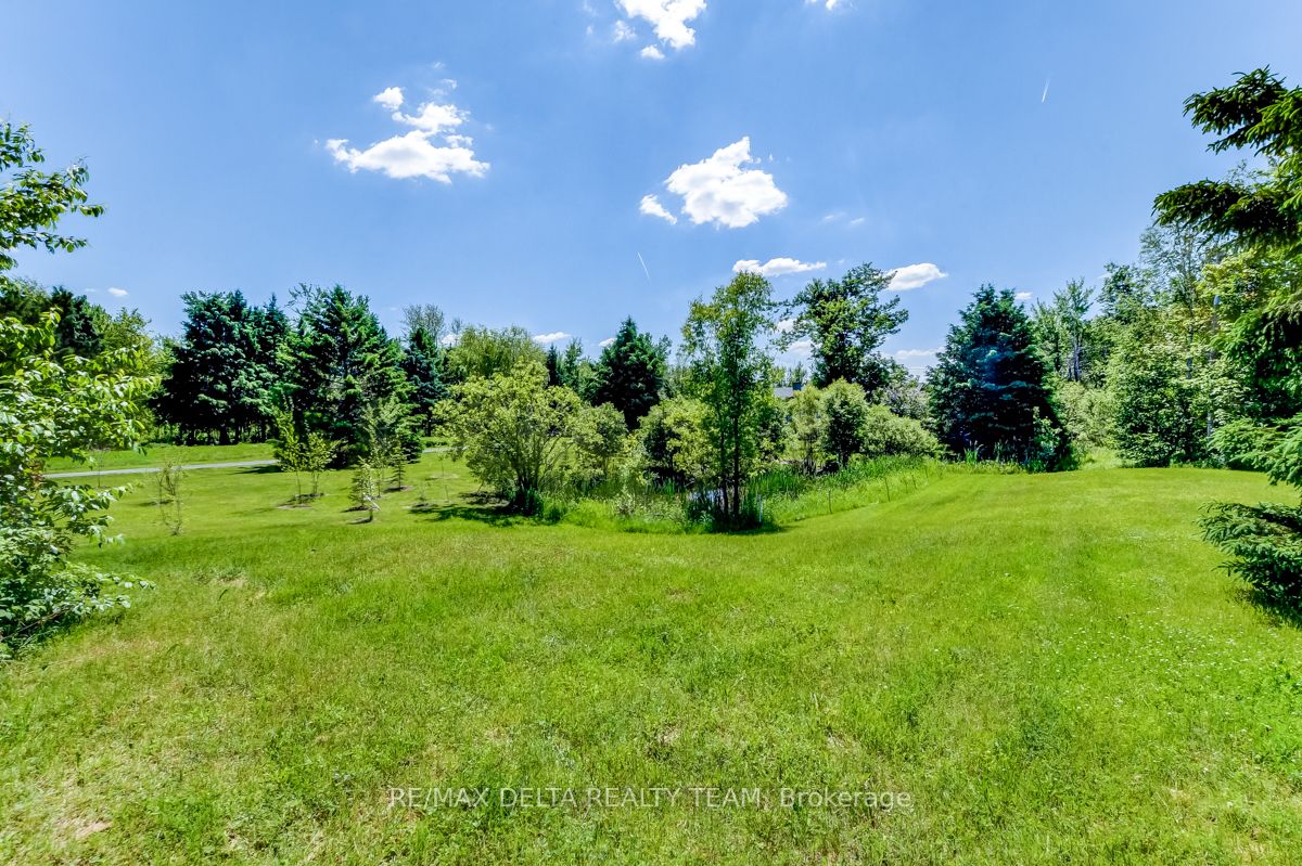 2080 Bouvier Road Property Photo 3