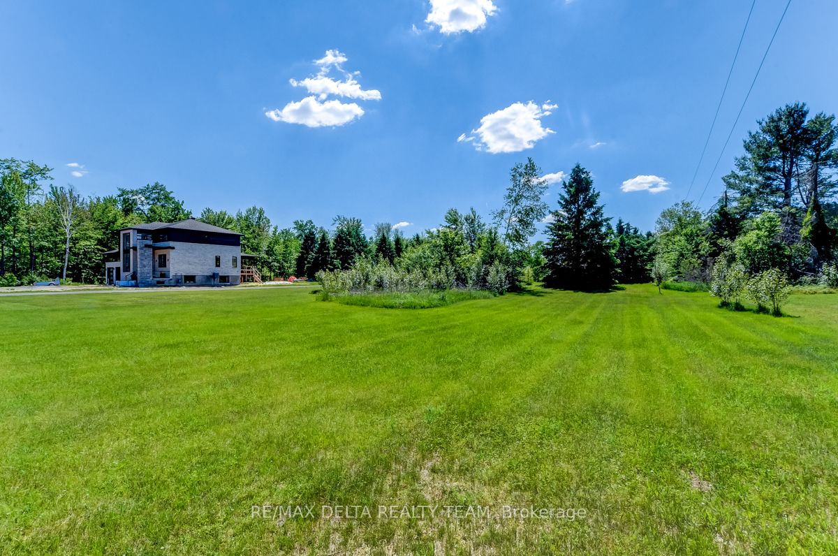 2080 Bouvier Road Property Photo 4